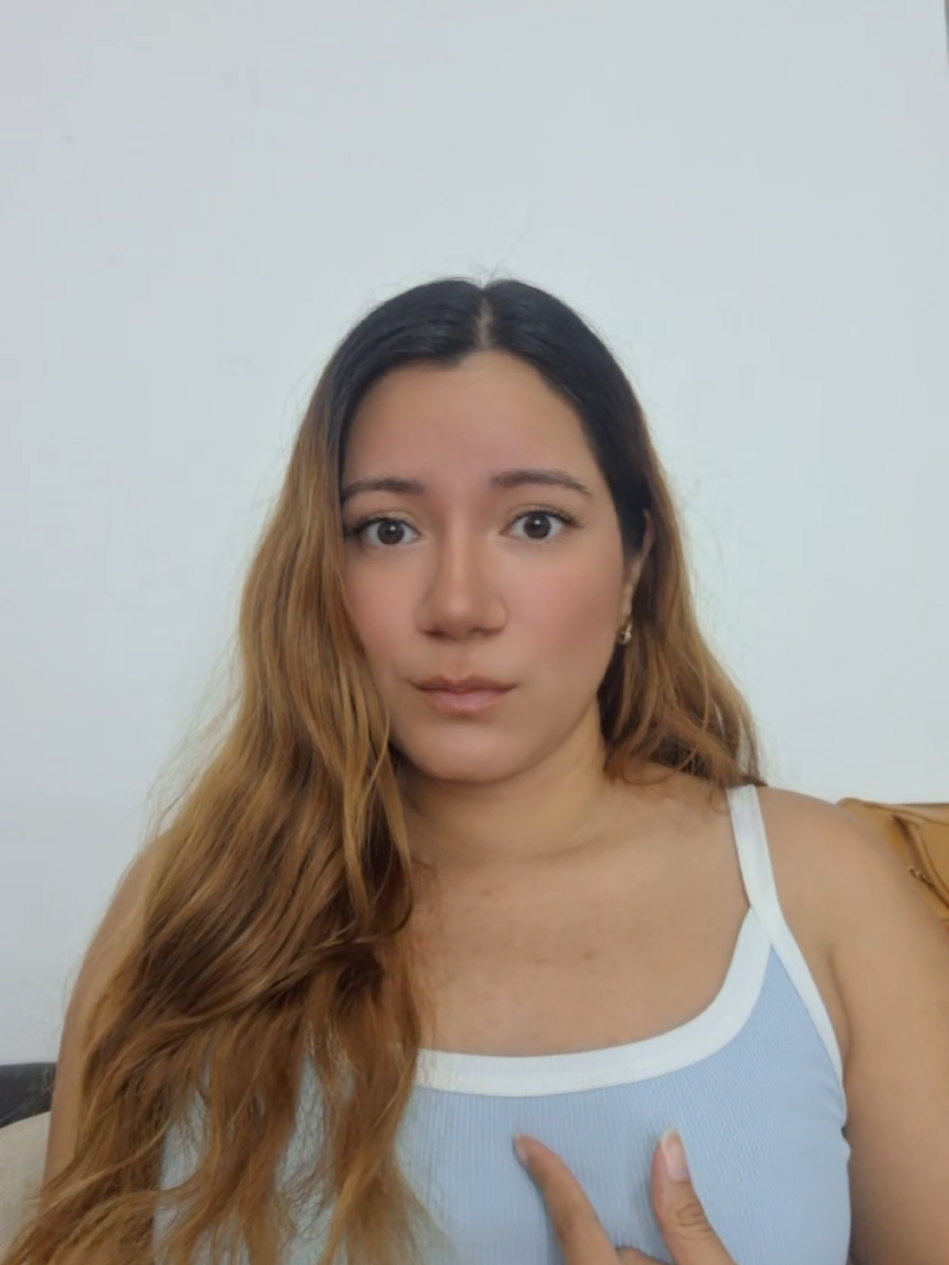 @Alejandra Gay Vlogs