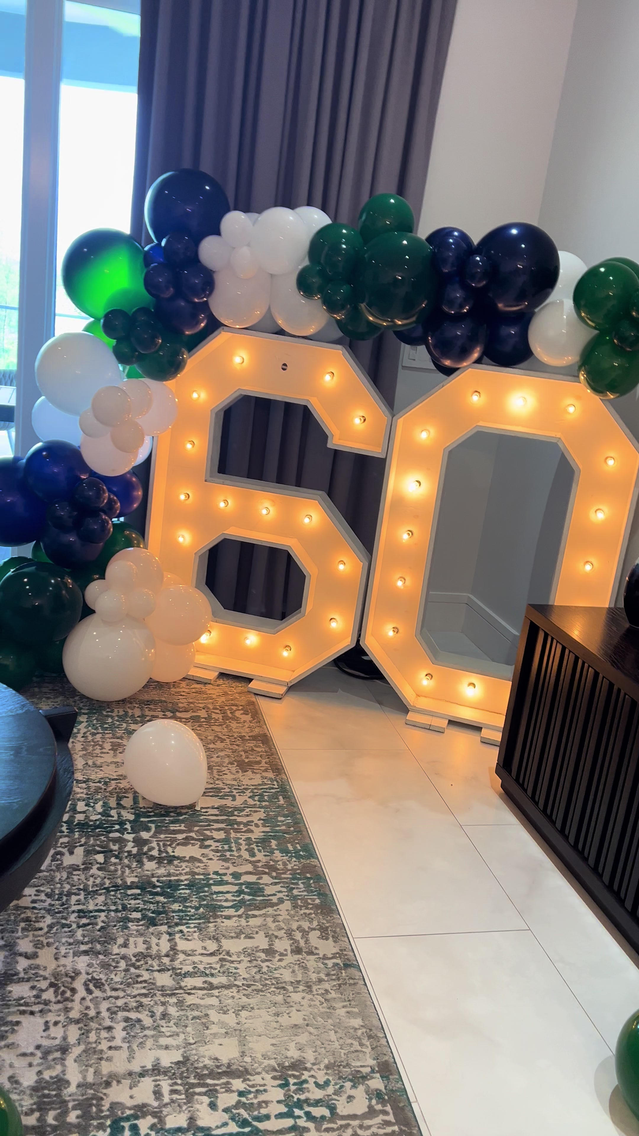 @D'Luxe Decorations