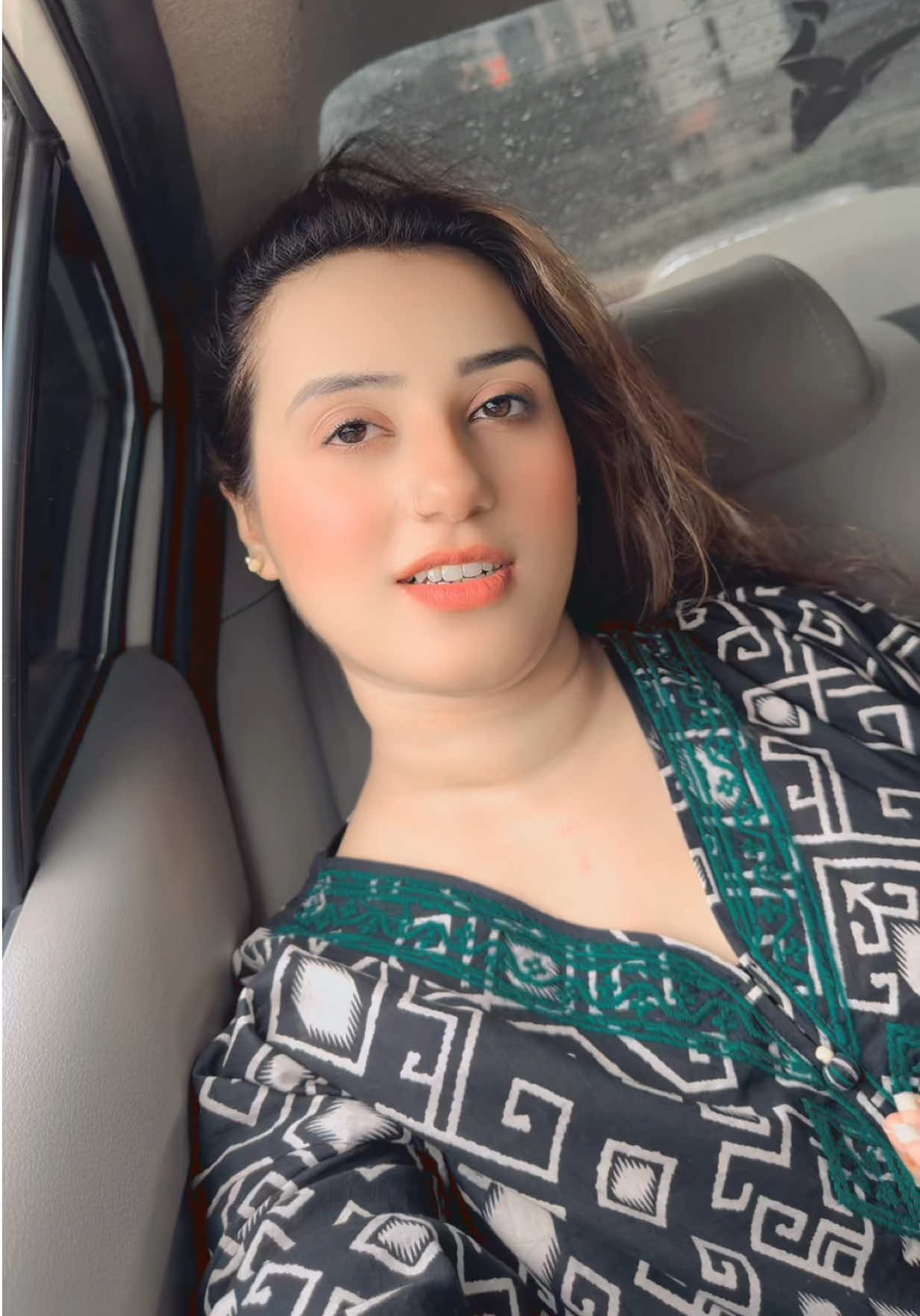 @zoyanoor____