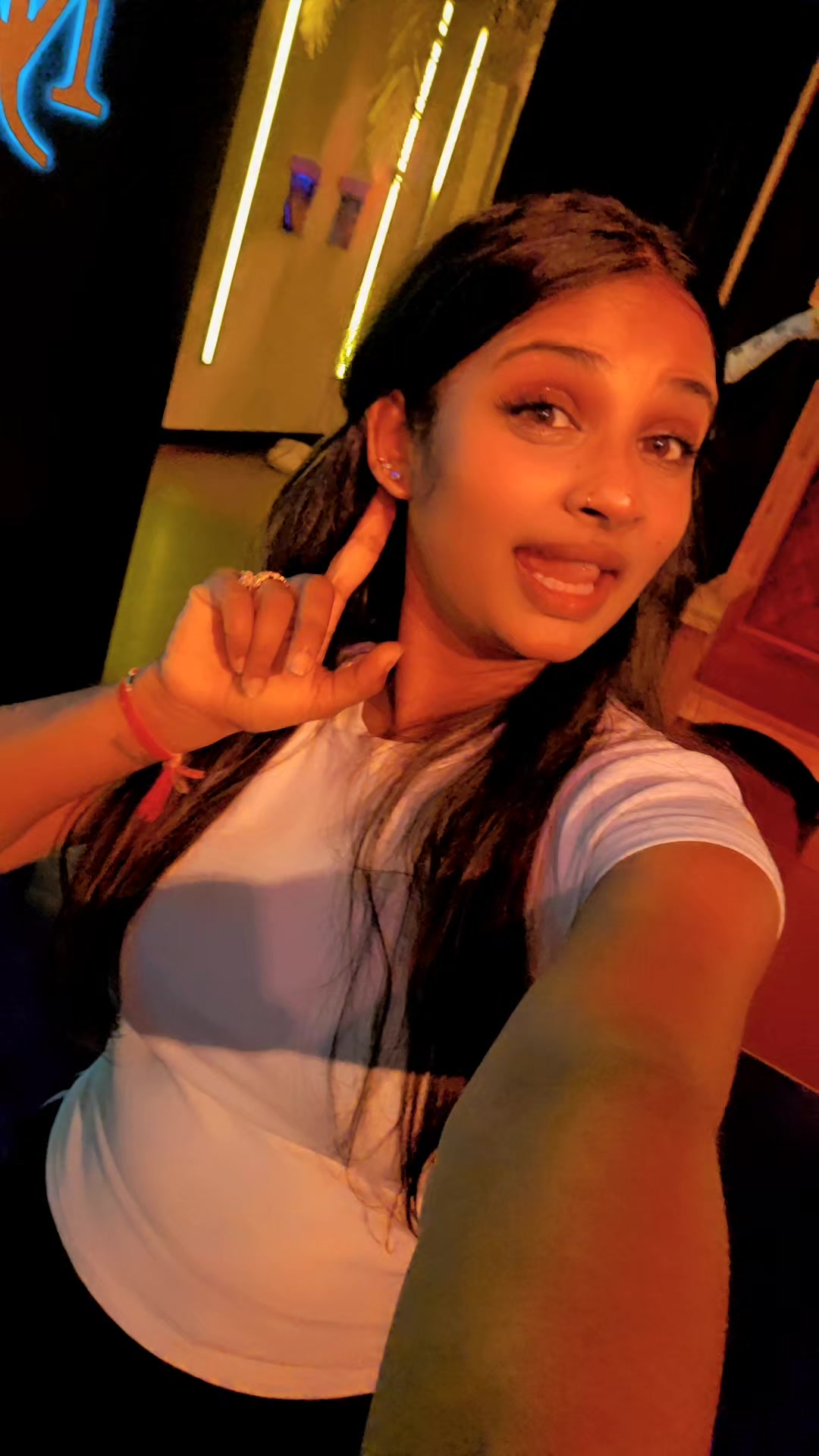 @Merylin_