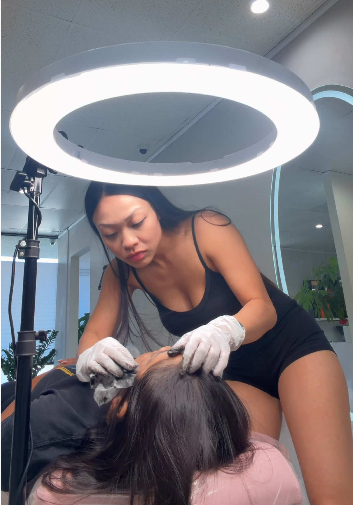 @sisnsisbrows