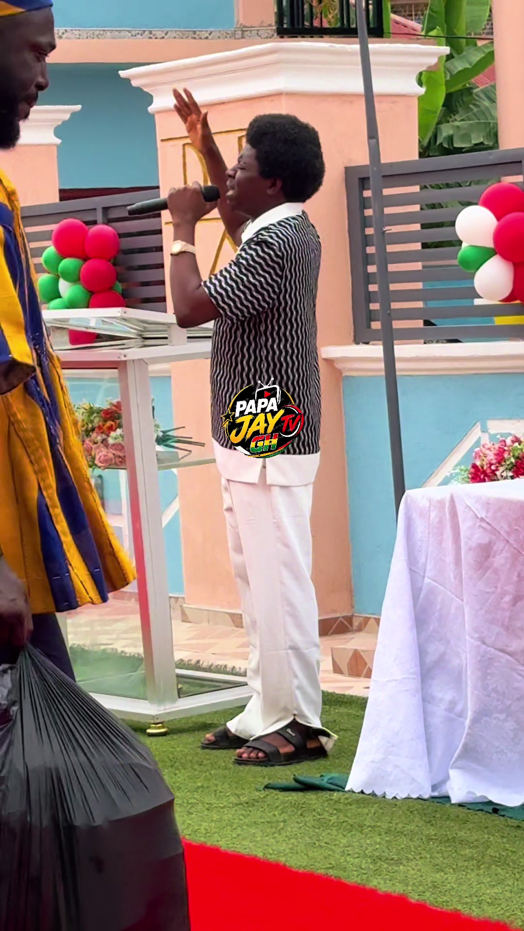 @papajaytvgh