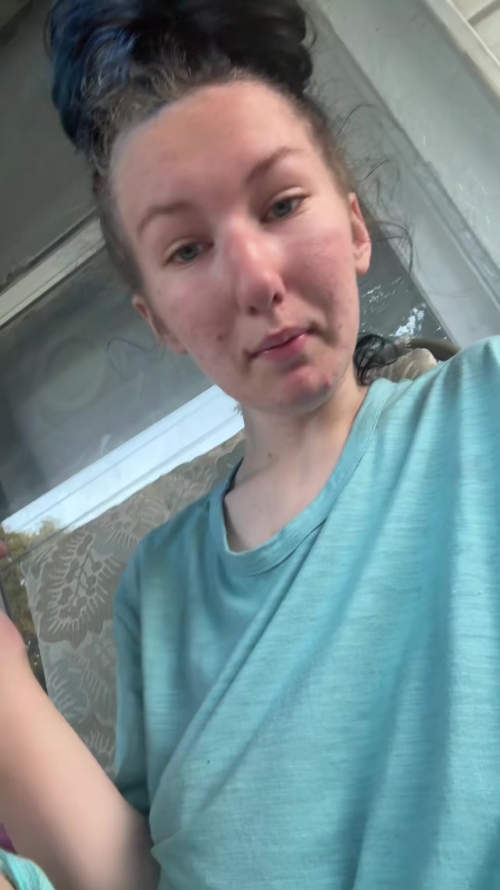 @yourgirlchloie08