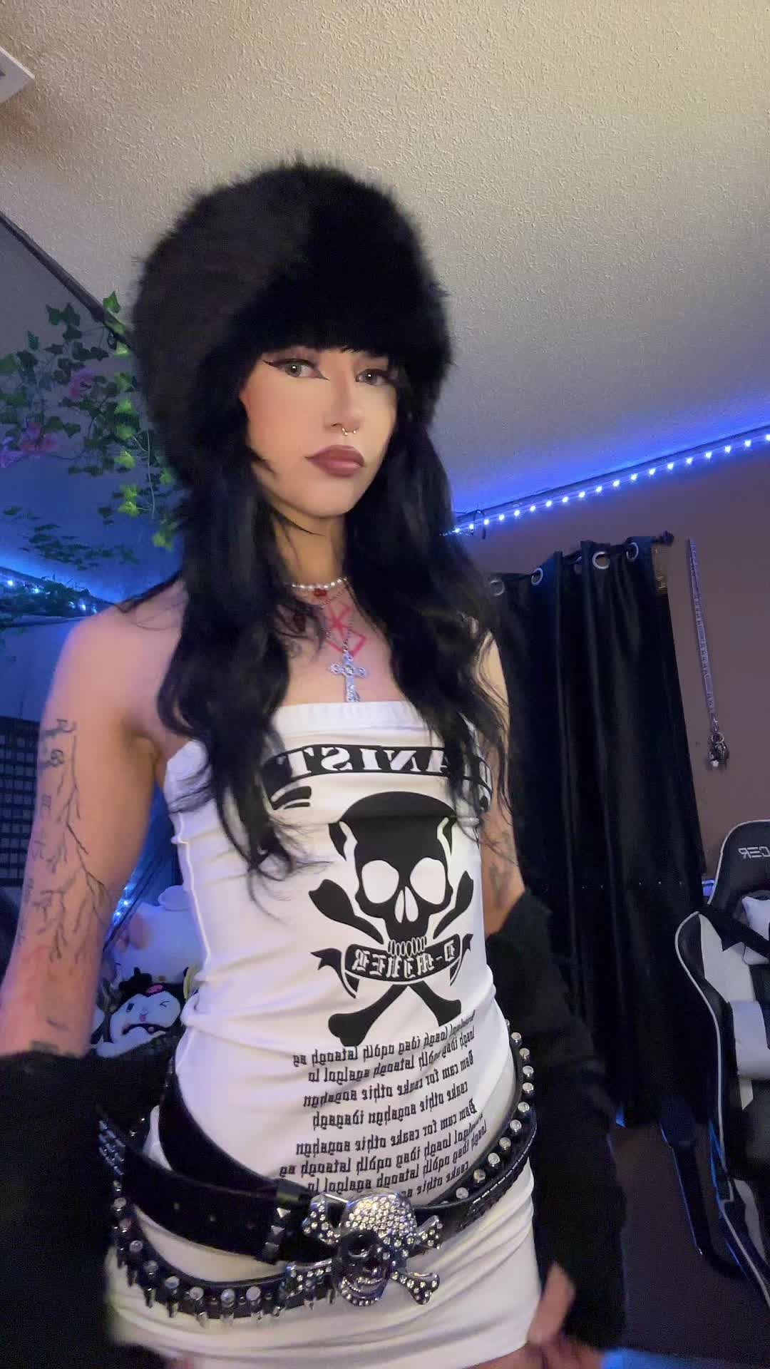@🕷️🕸️🖤