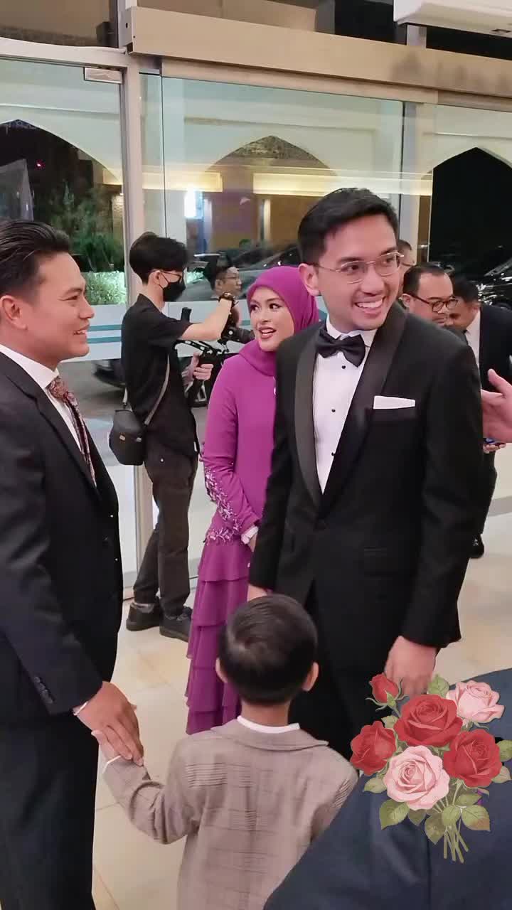 @AYOEK