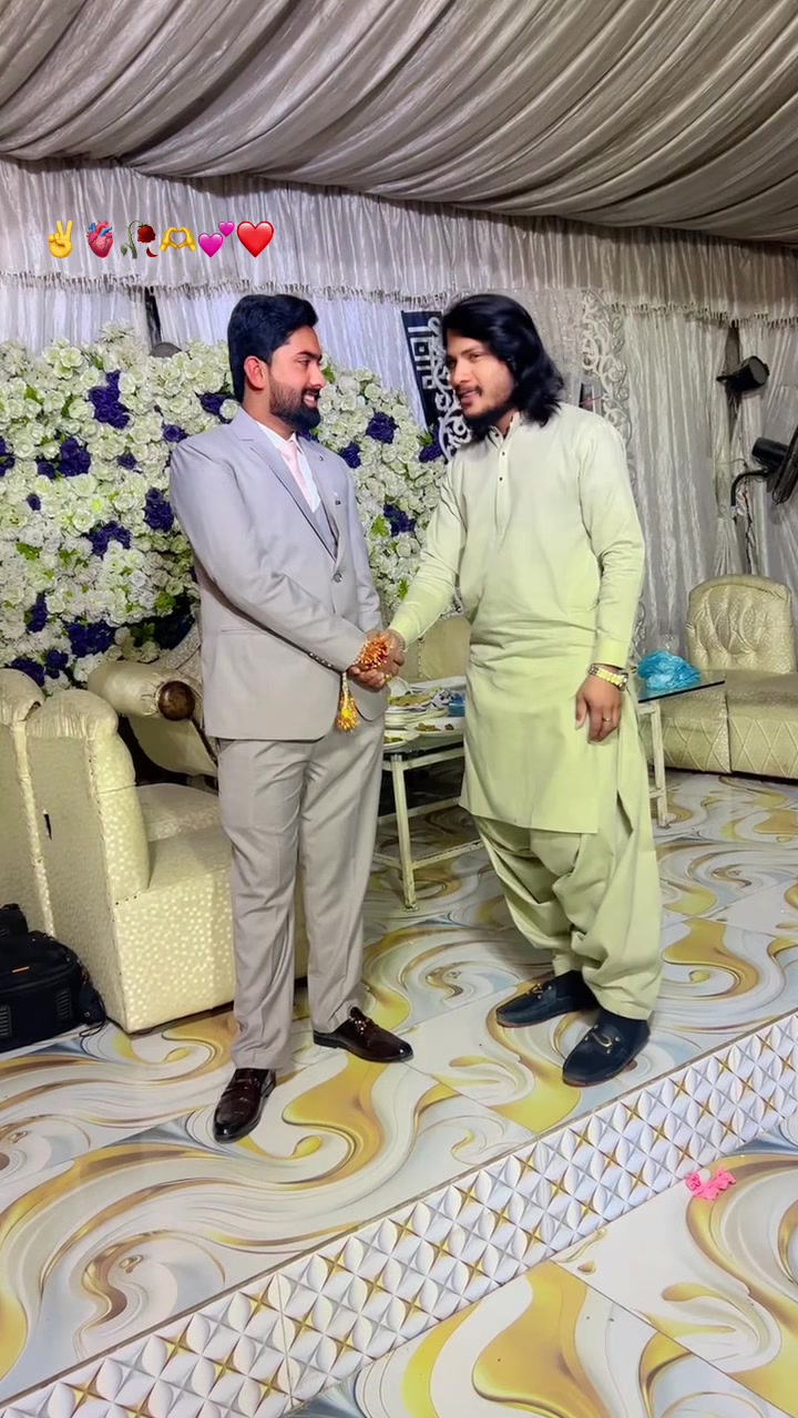 @ذیشان حیدر