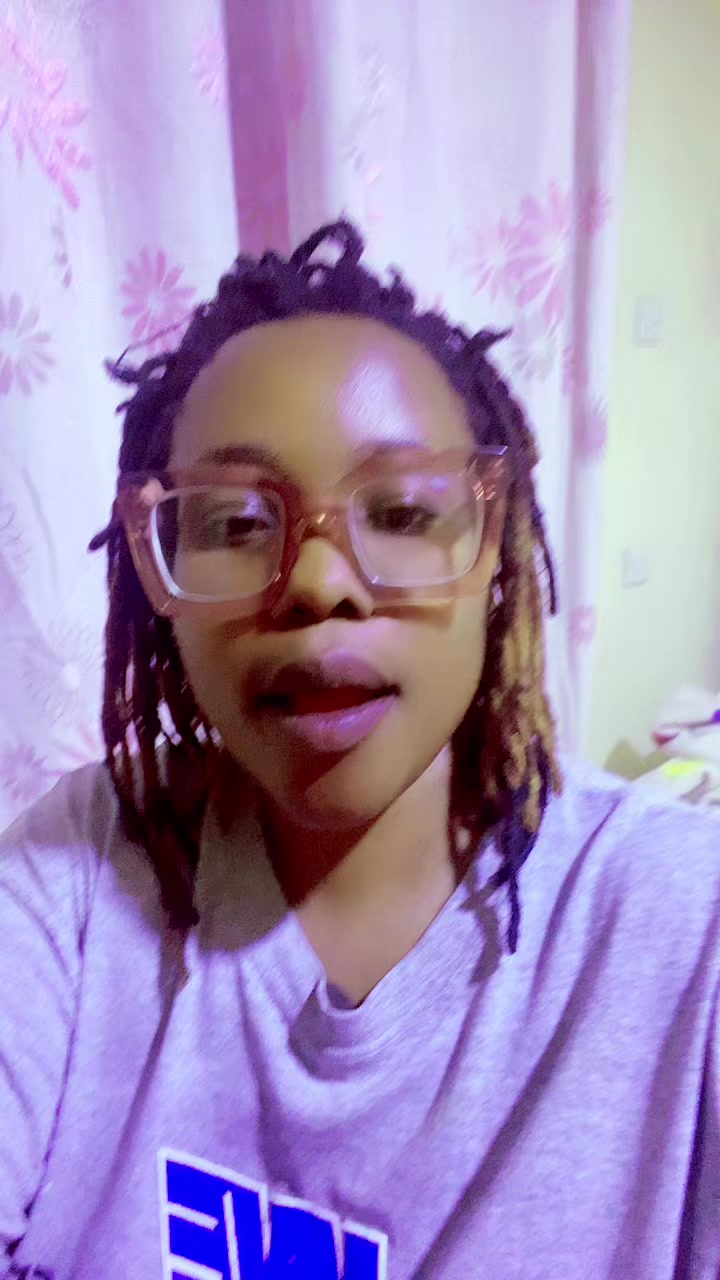 @M&ucirc;y&ucirc;🧑🏿&zwj;🎤The Stable Genius🐉