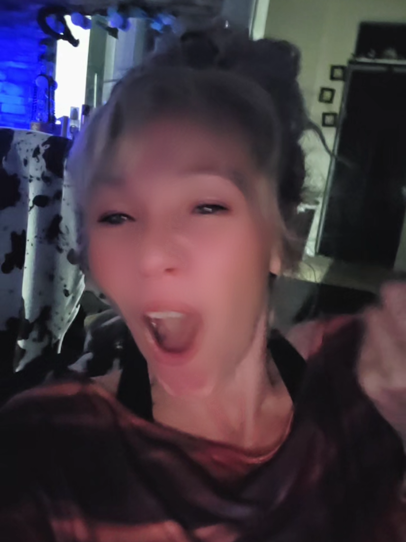 @𝕮𝖍𝖗𝖎𝖘𝖙𝖎𝖓𝖆