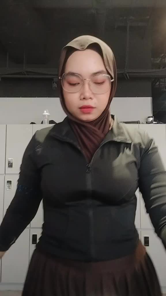 @Queen_Bee🐝🇭🇰