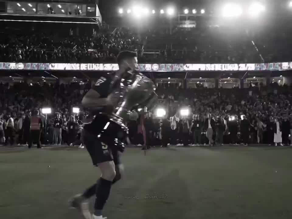 @𝘮𝘢𝘳𝘪𝘰_𝘧𝘰𝘰𝘵𝘣𝘢𝘭𝘭7
