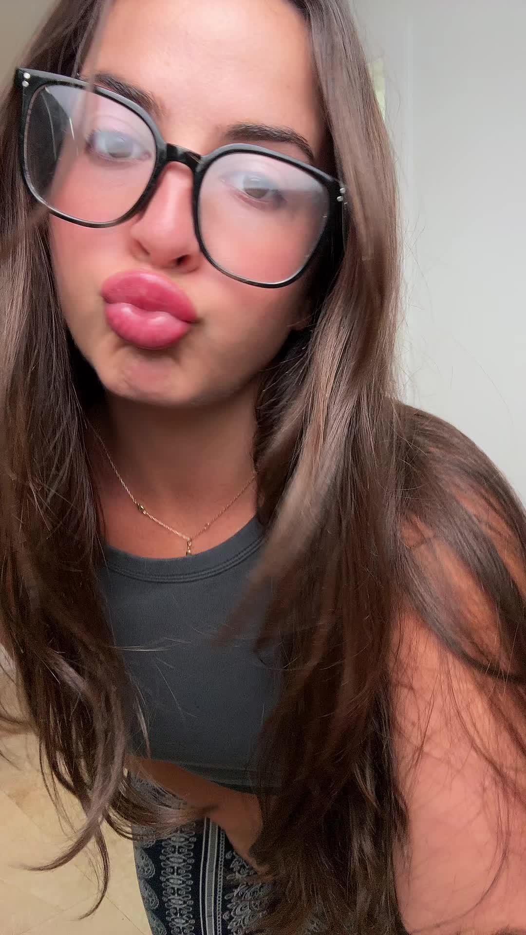 @StrawberryMel