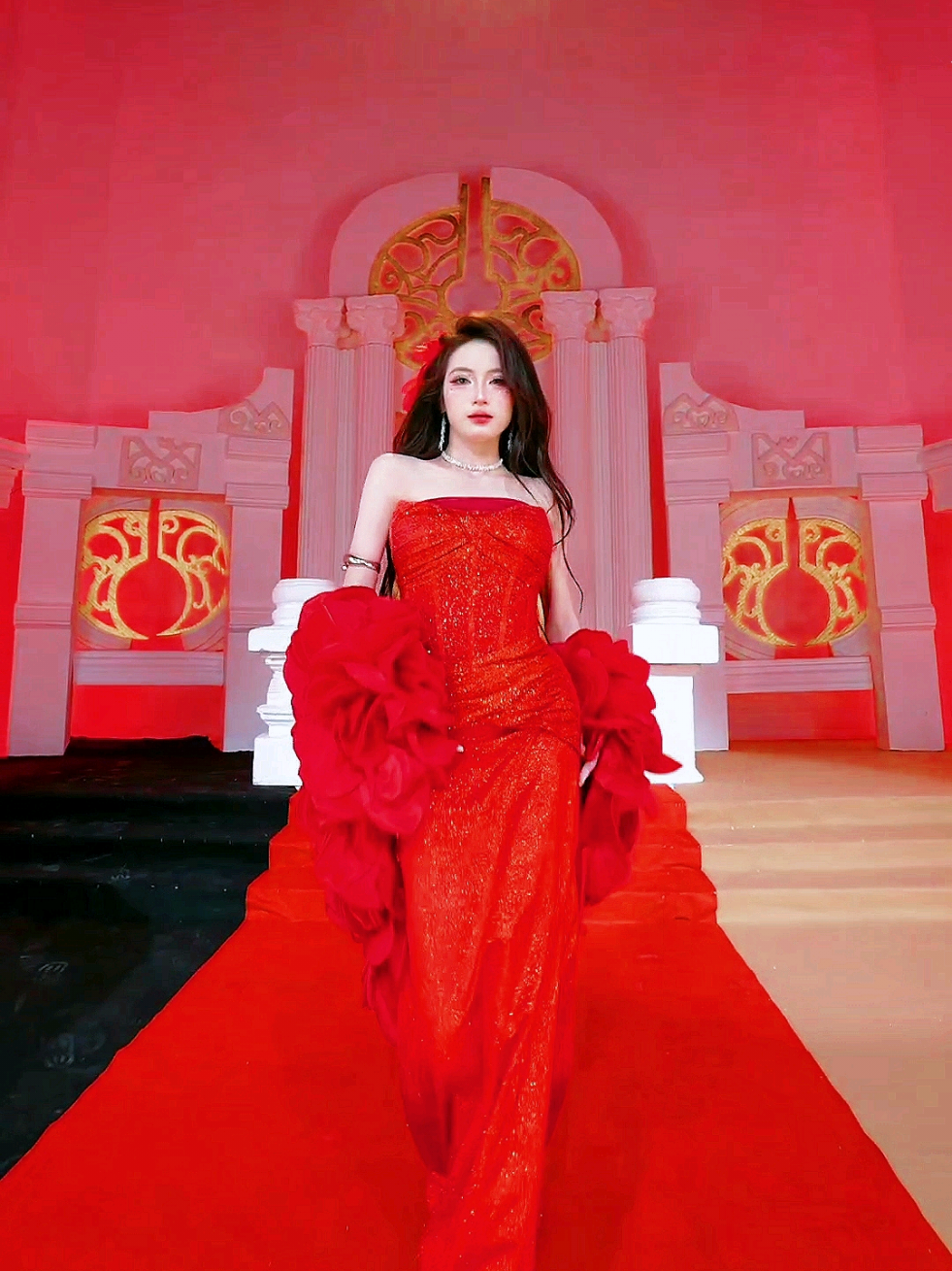 @Ch&oacute; lụm ve chai