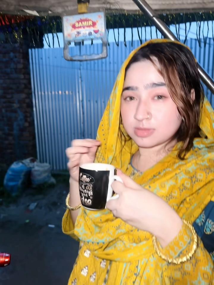 @Simran⭐️