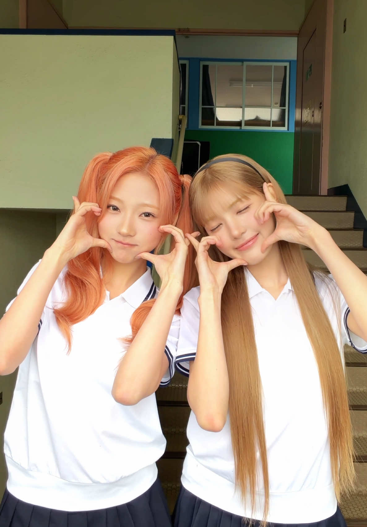 @Hearts2Hearts