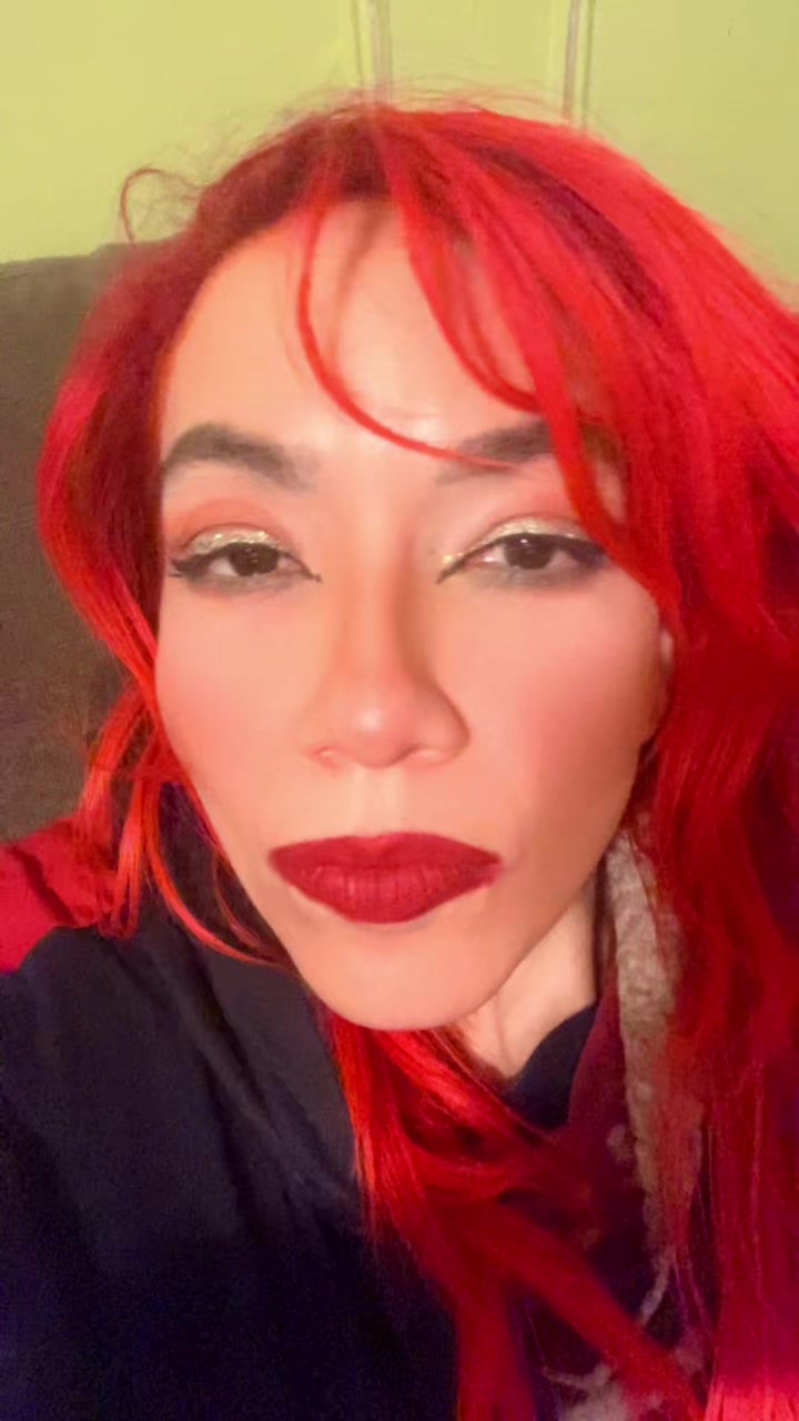 @makeupfromred