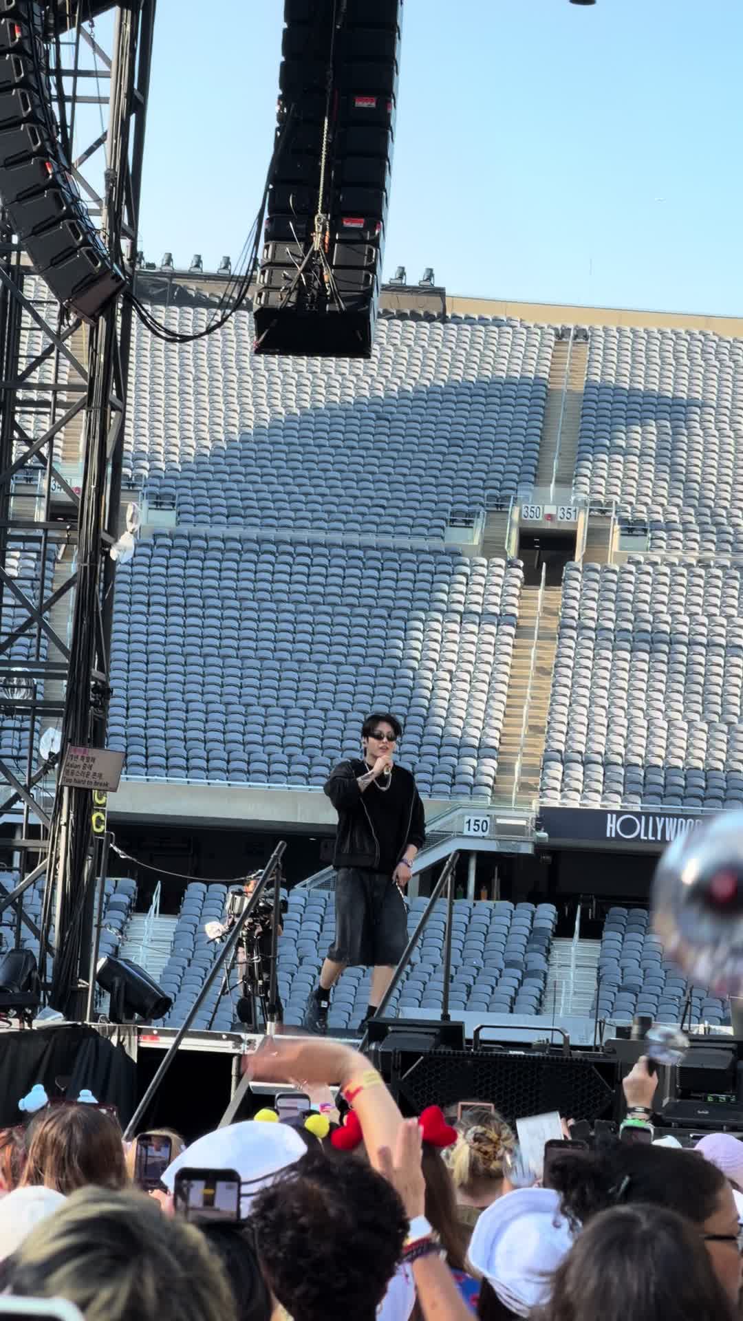 @concertvibesbae