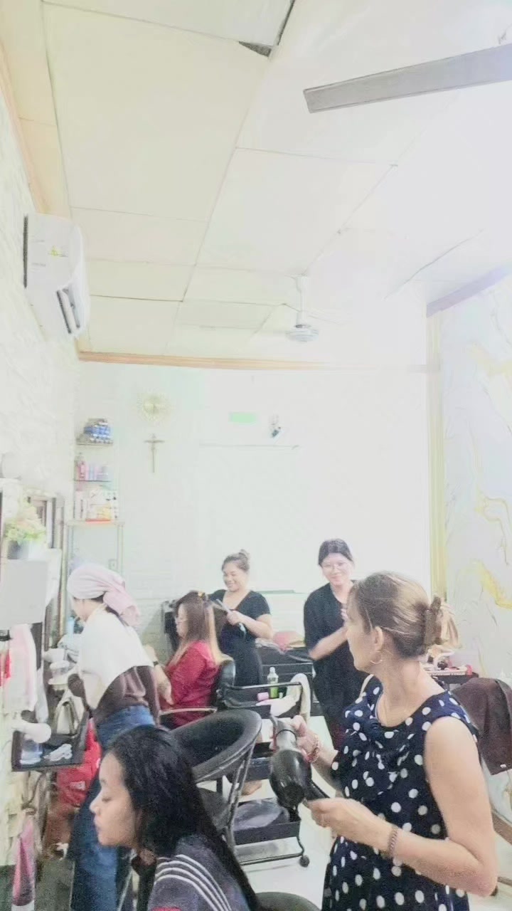 @Salon Momcantik