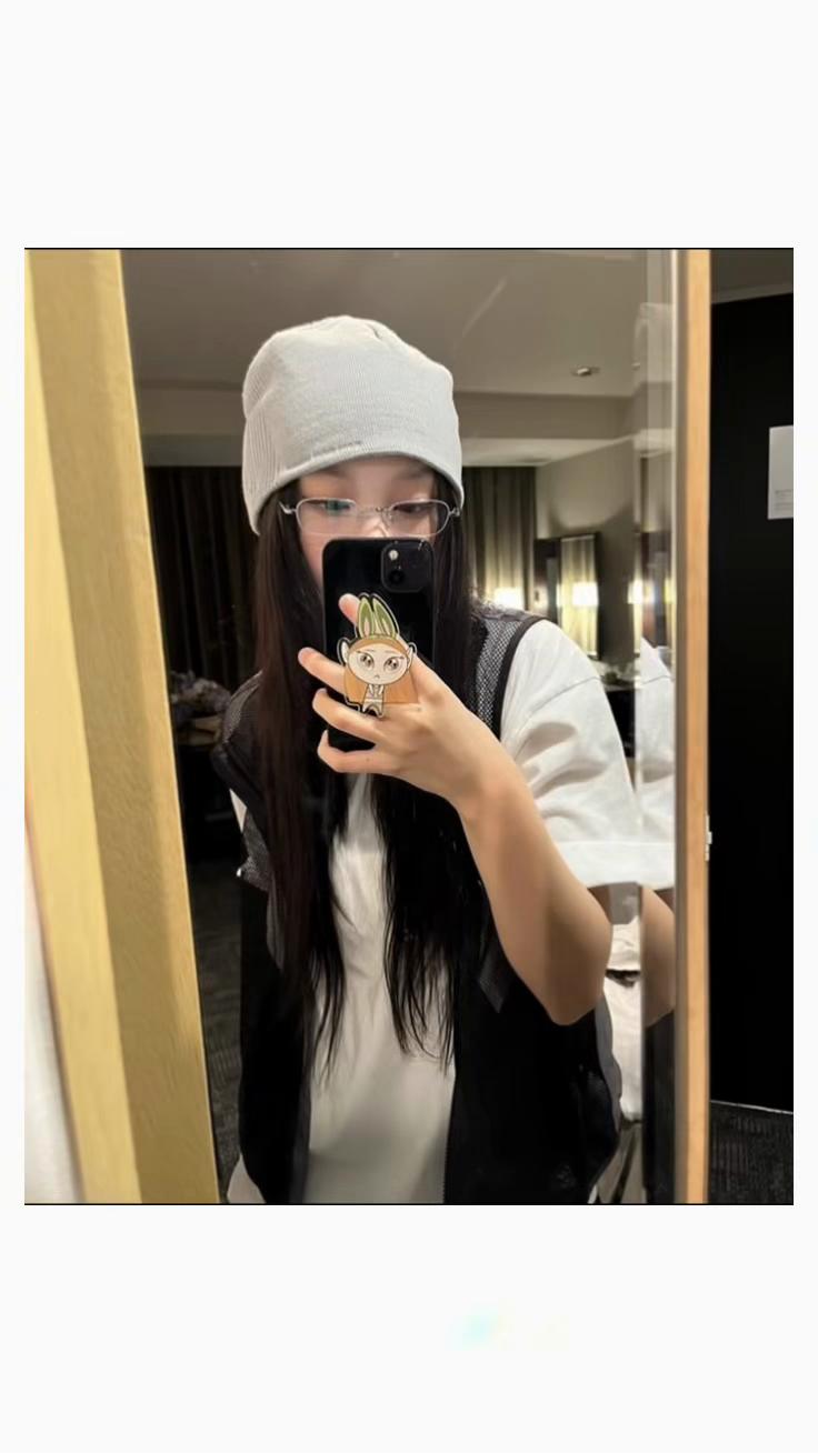 @Chierix_