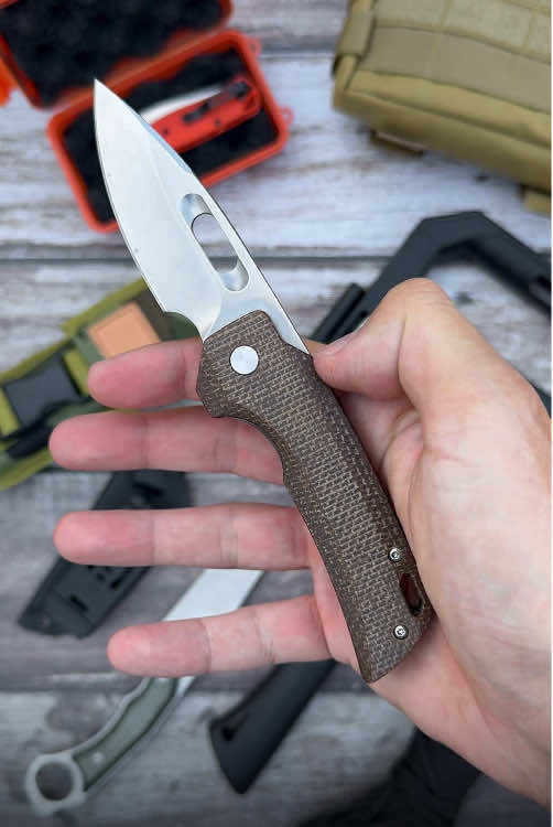@survival.knives