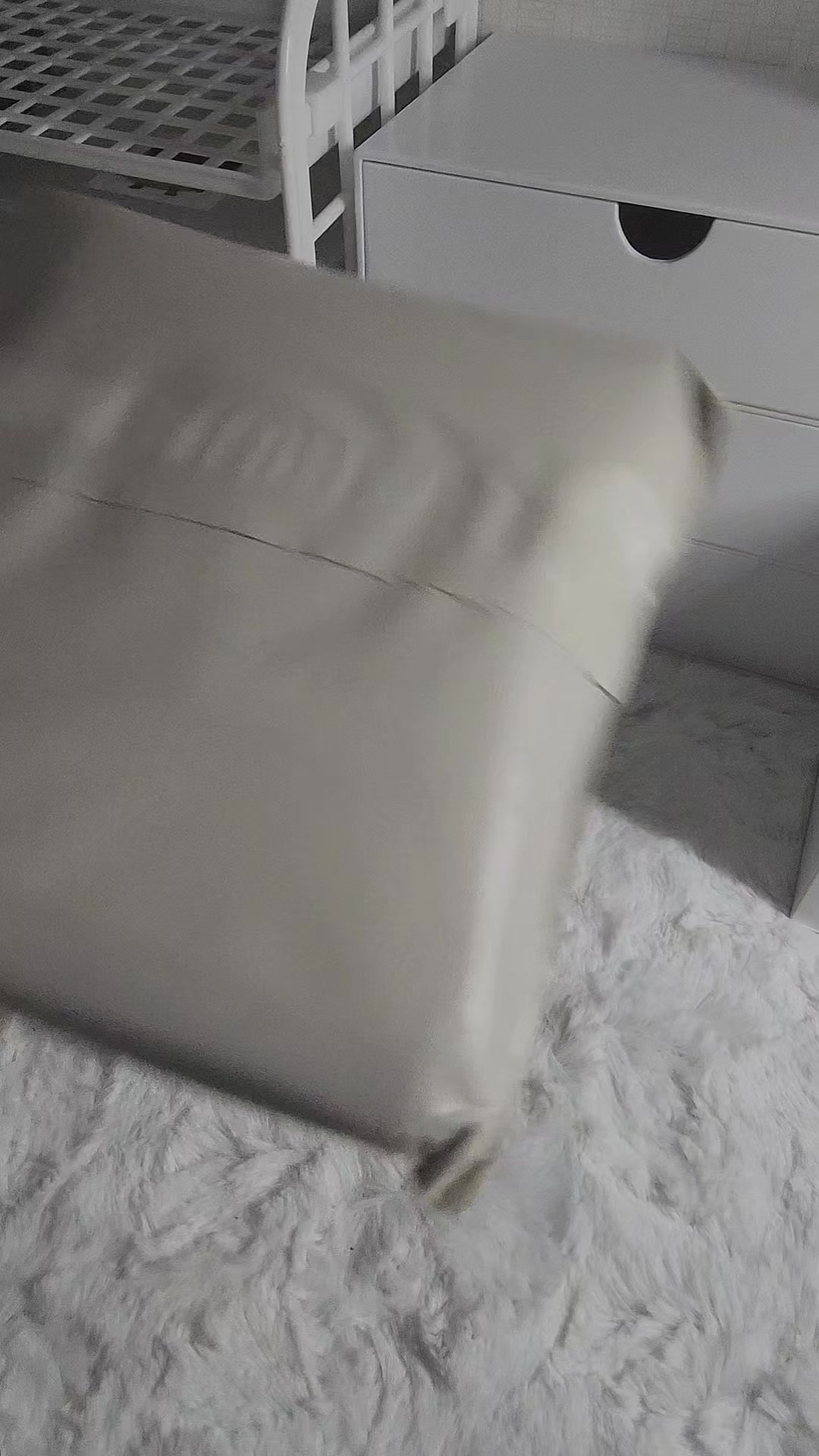 @백율