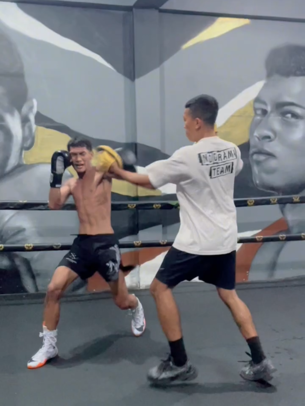 @overhand☢️