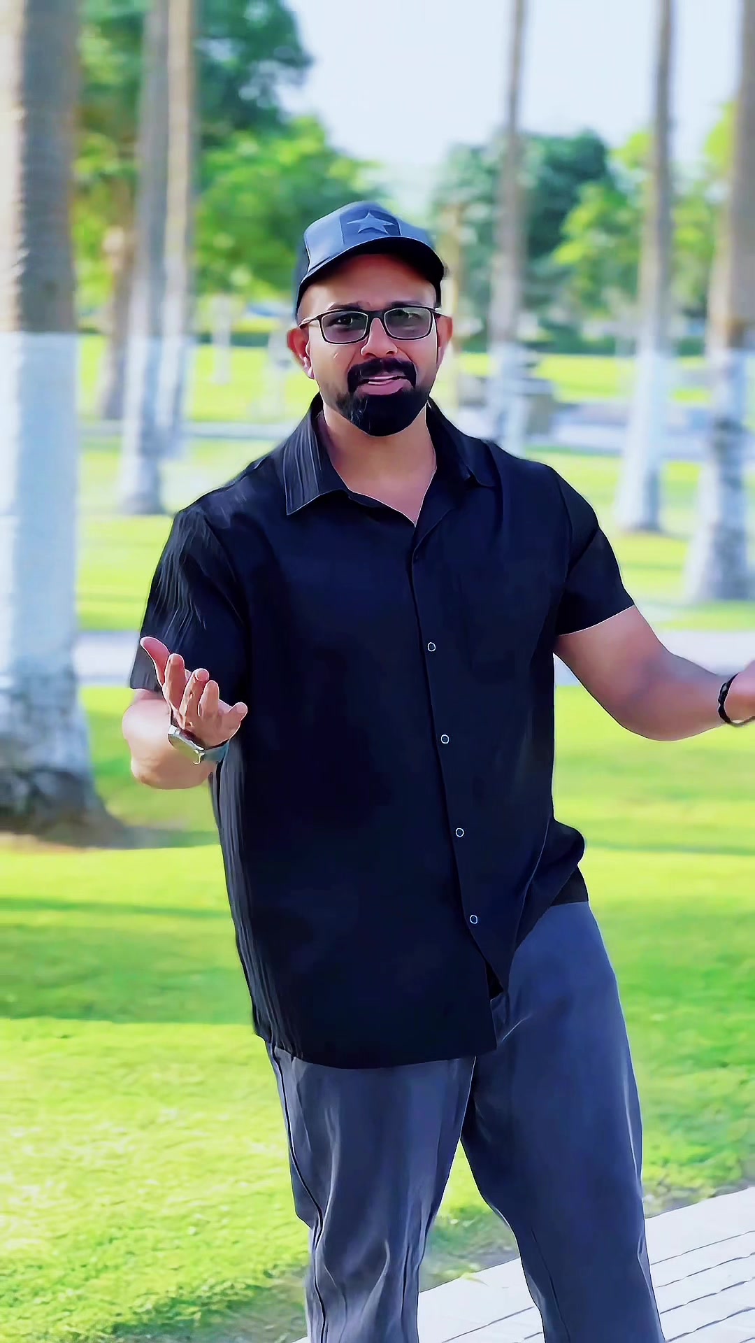 @👑തൊപ്പിക്കാരൻ👑