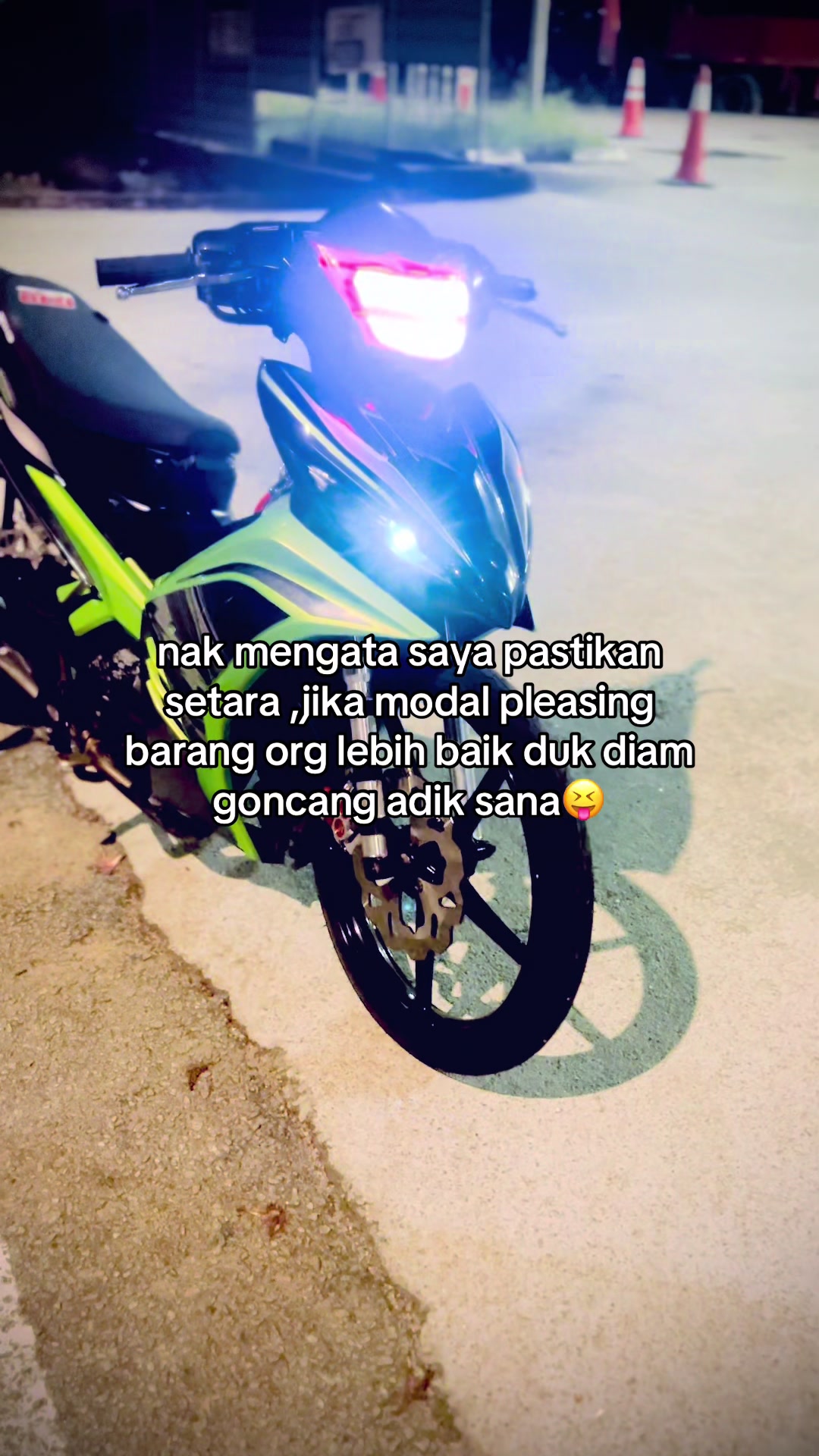 @+011