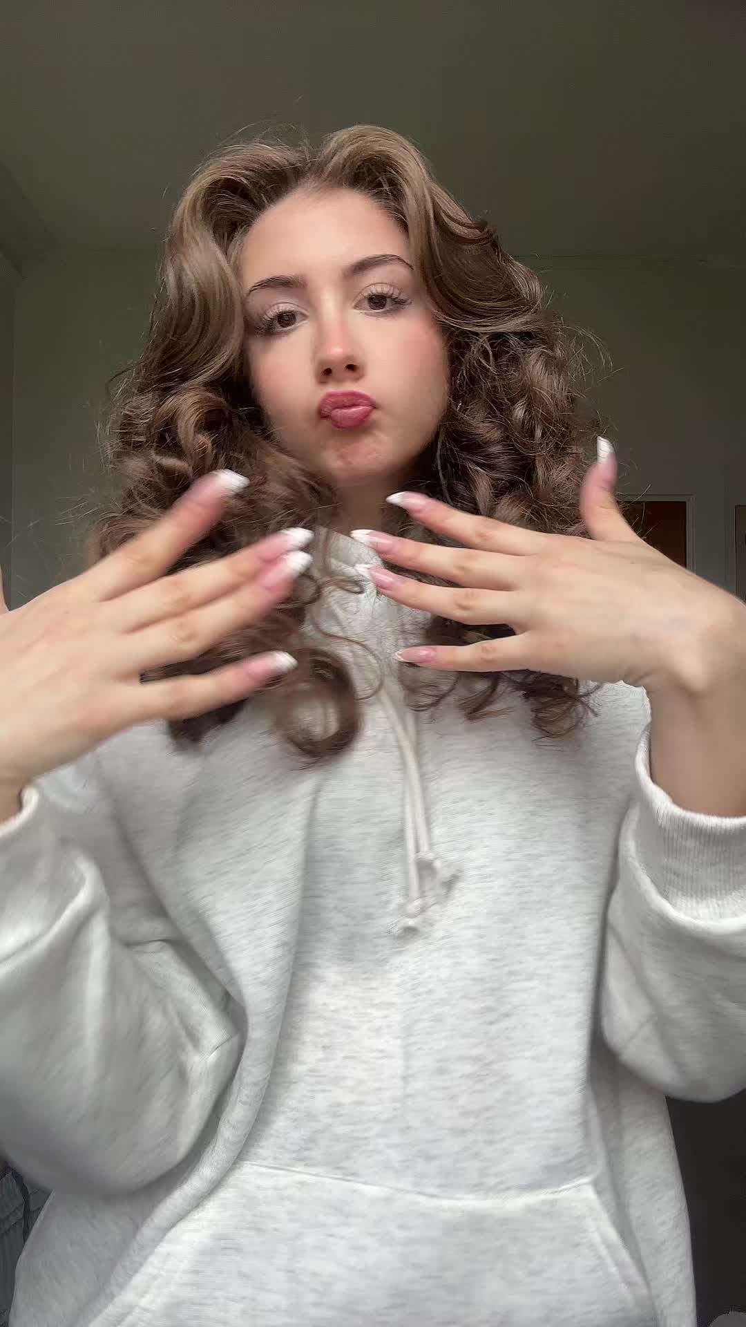 @Ana