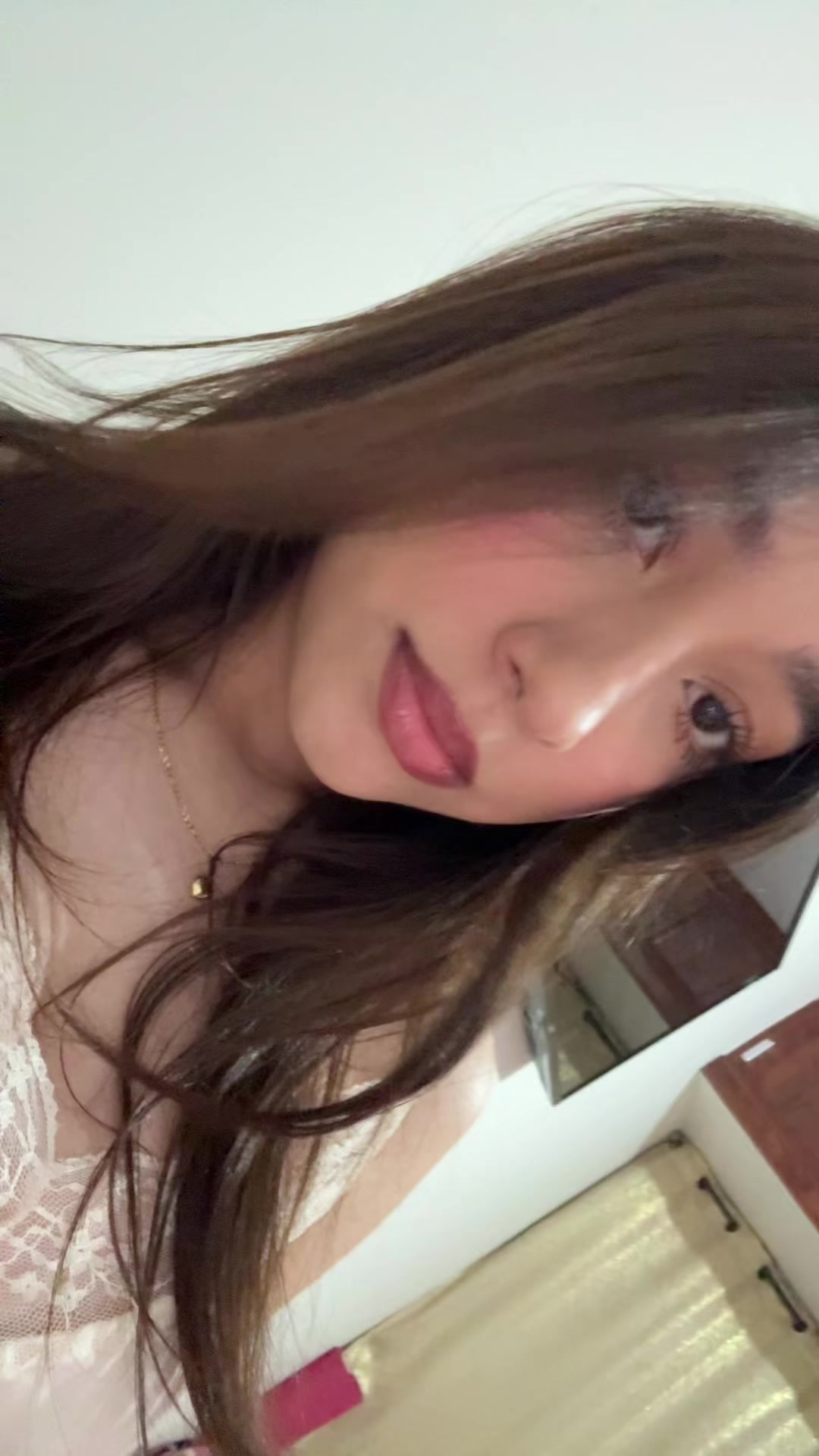 @isabella