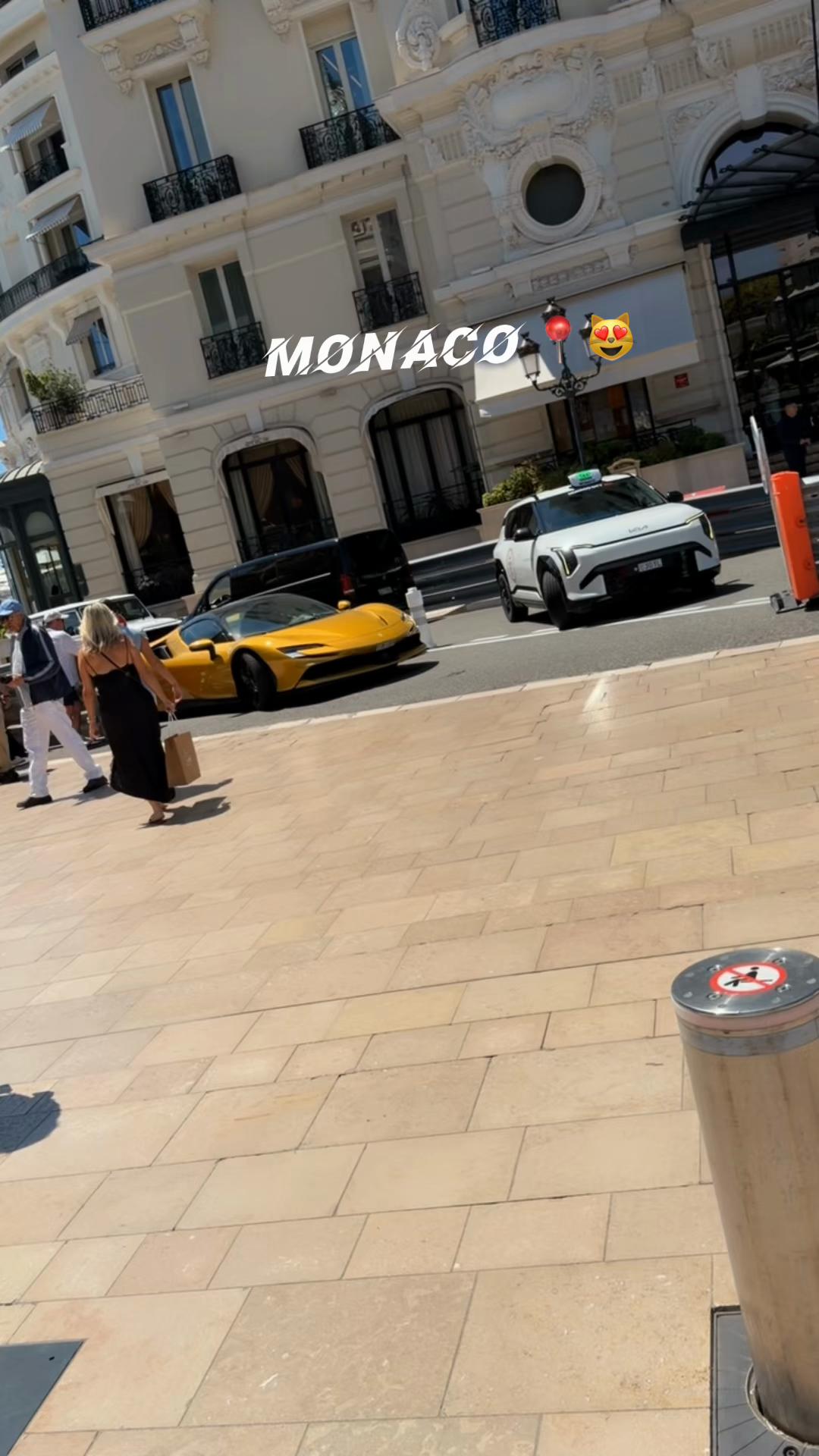 @Bella
