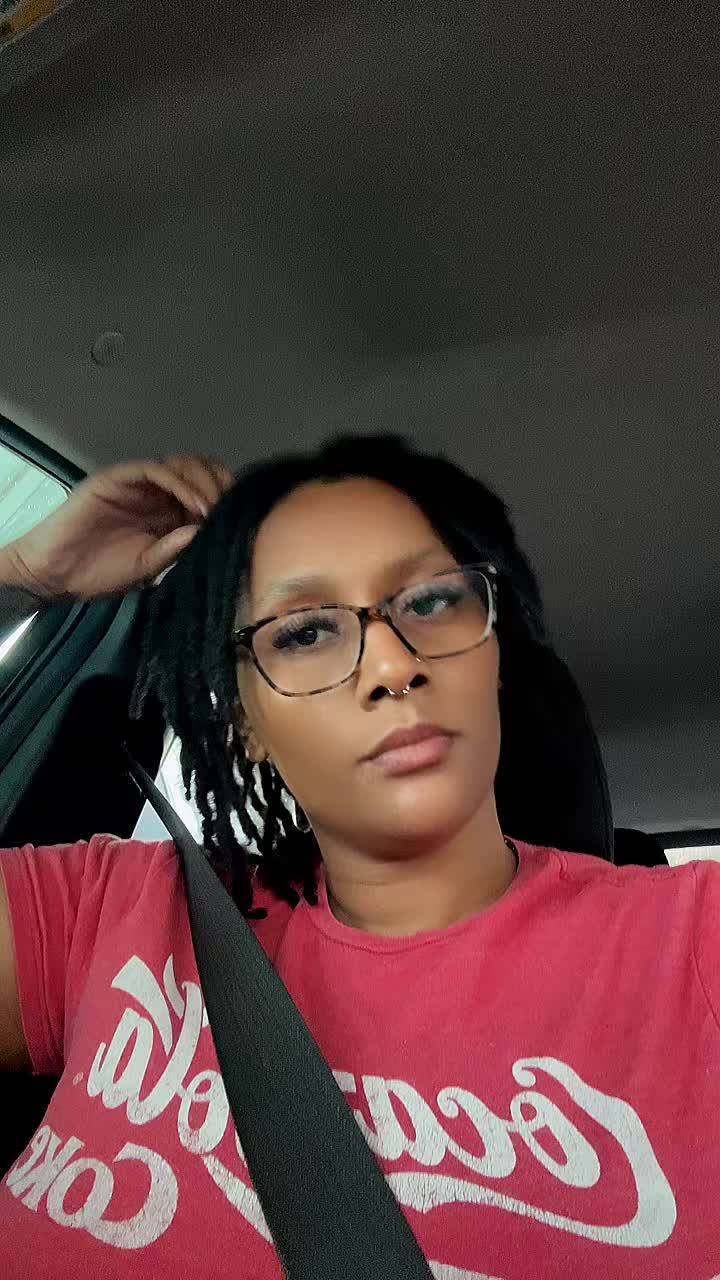 @pretty__younique