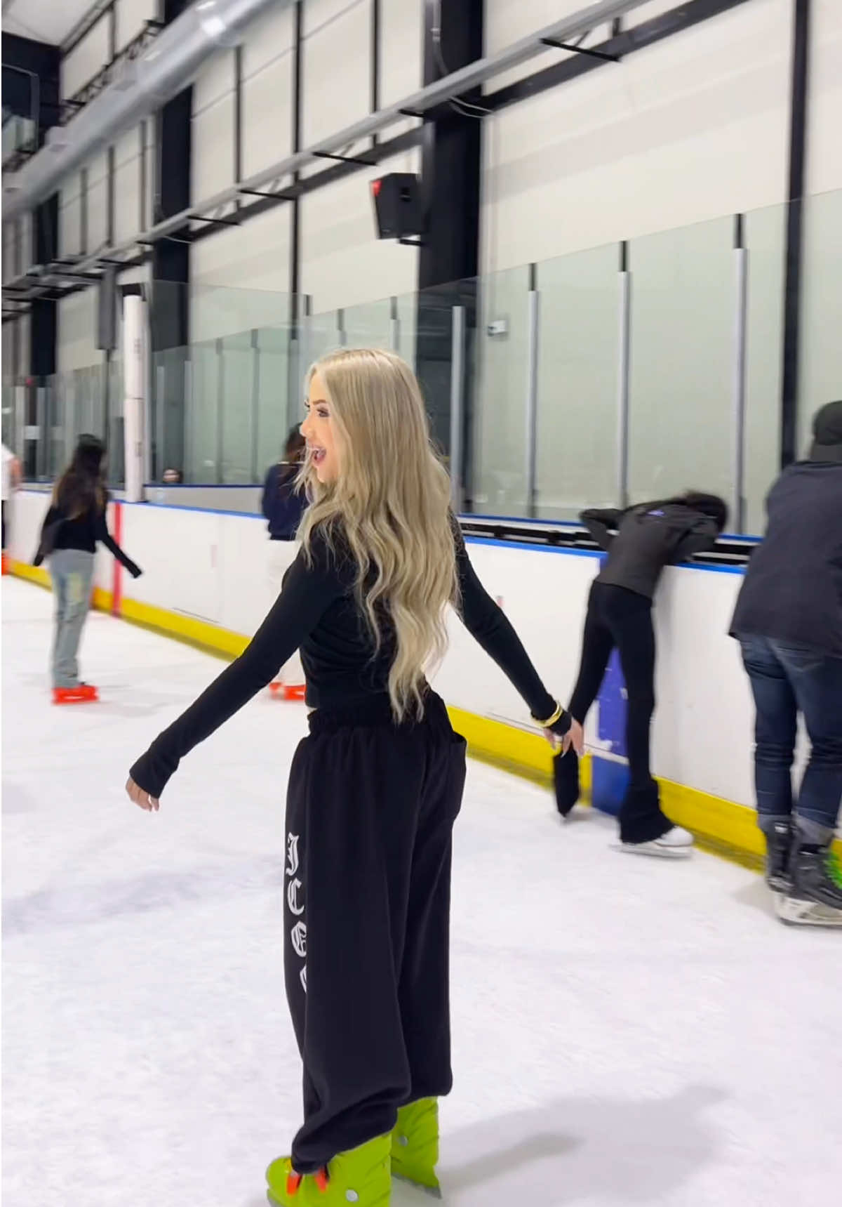 @Aliceaoys