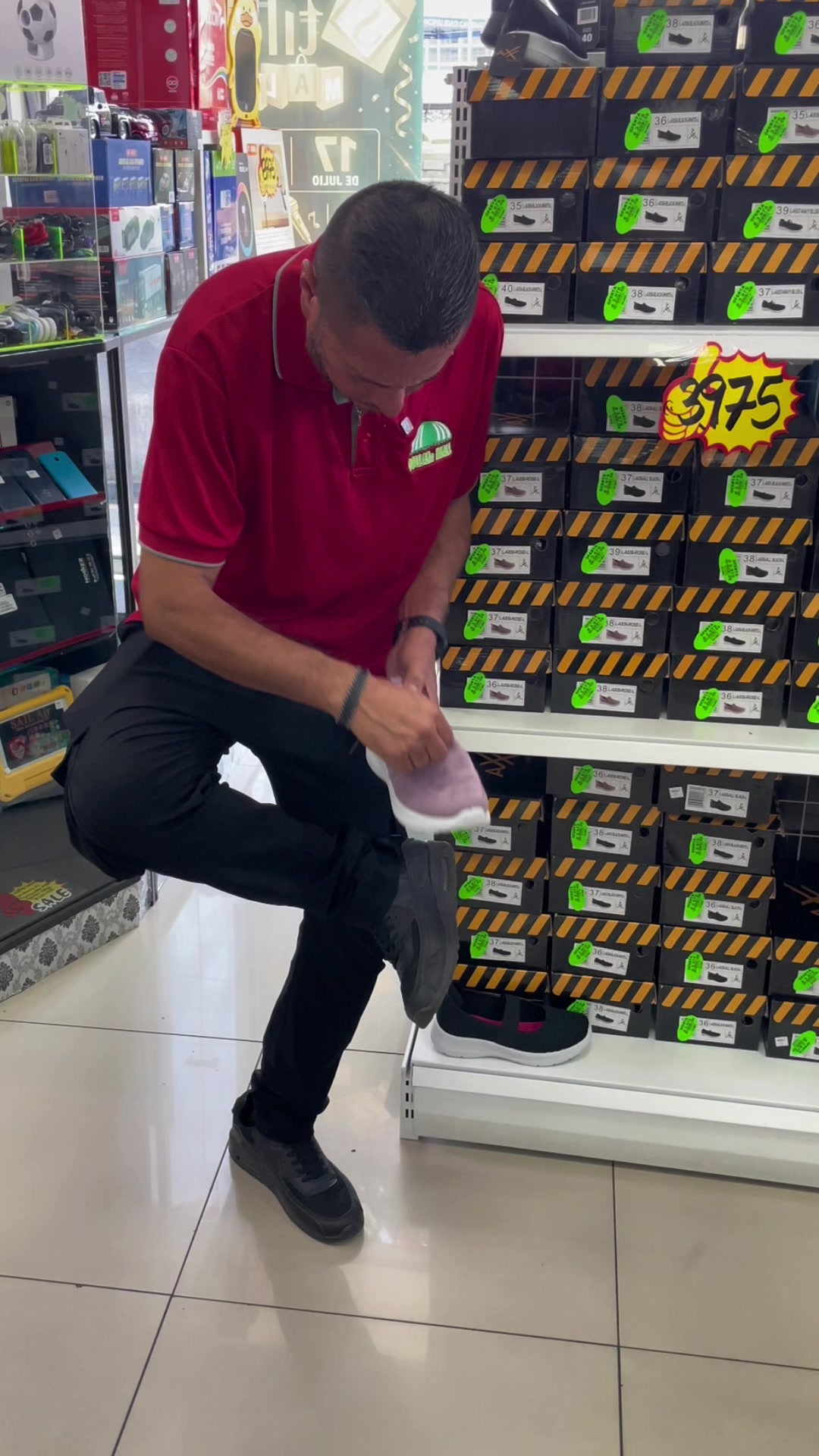 @STILO MALL Y DOLLARS MALL