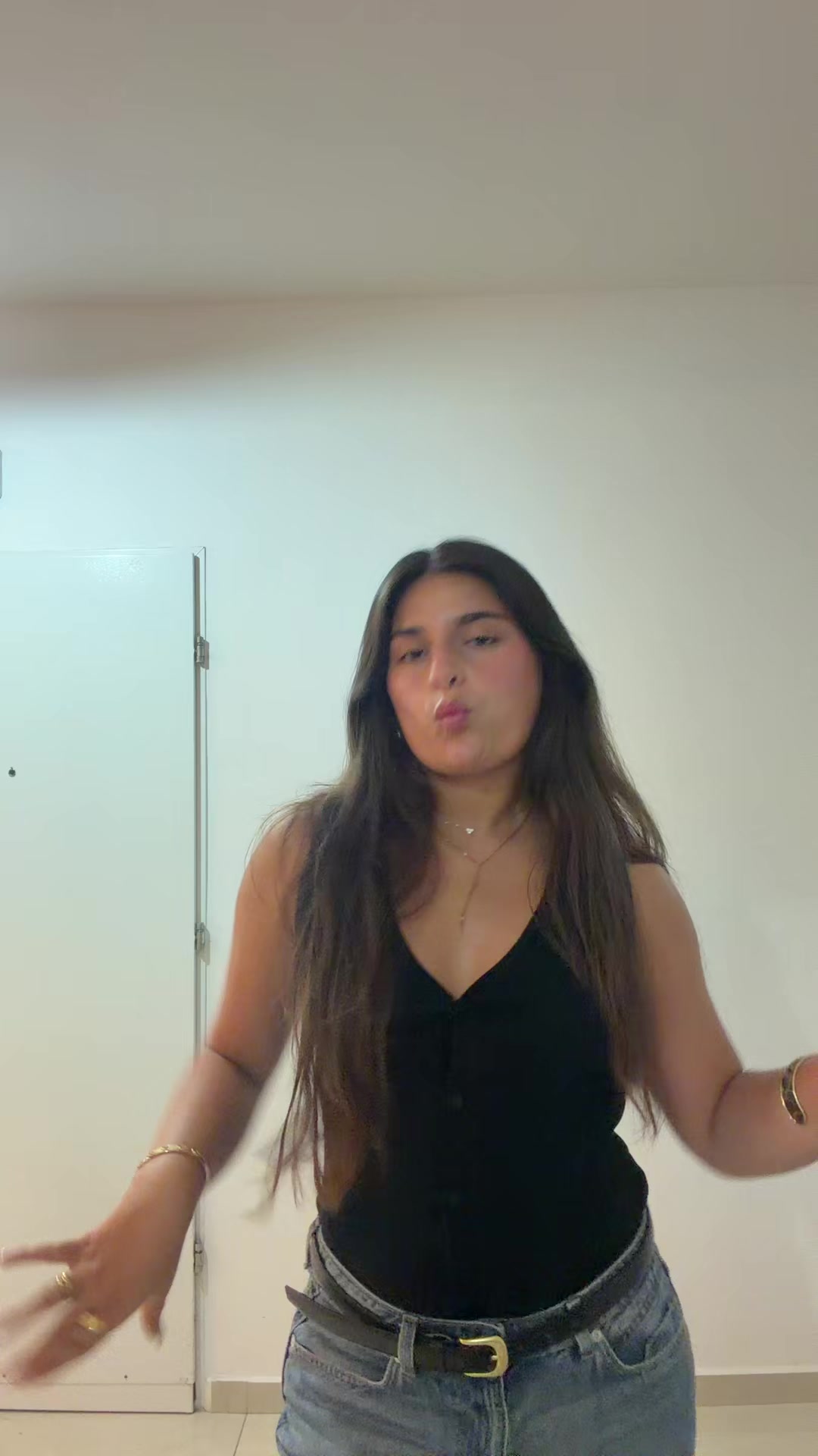 @Shirashaubi
