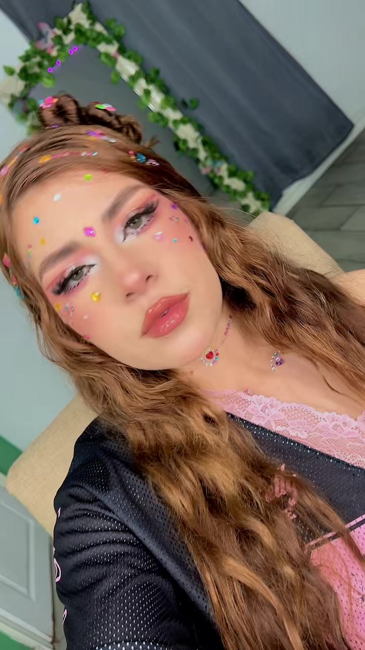 @Luz Estrada 🐺🖤
