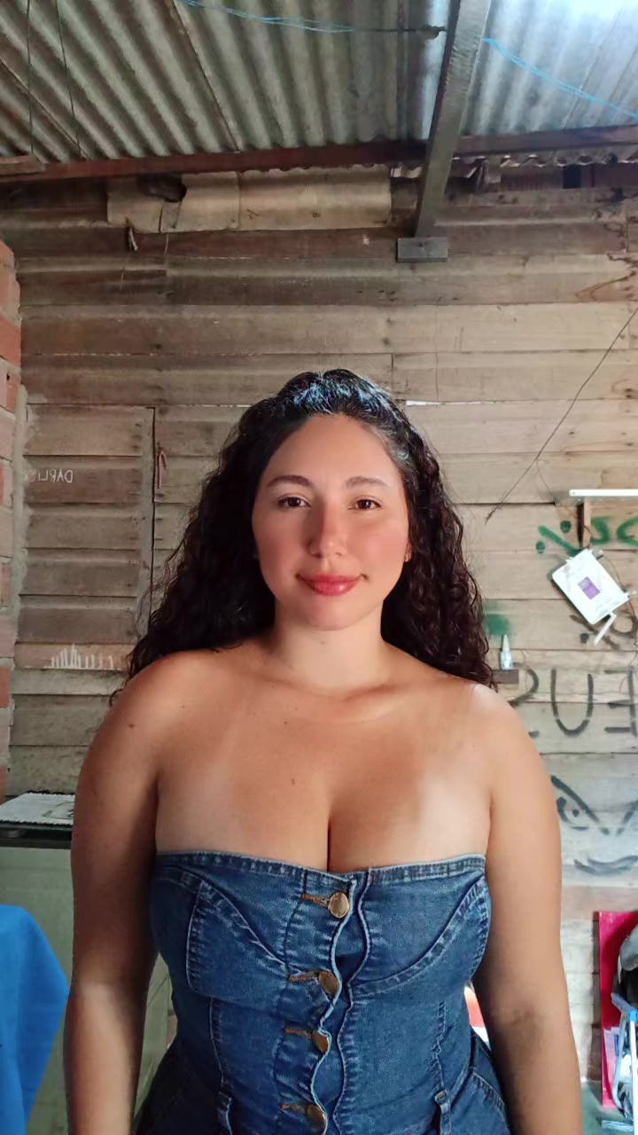 @Annycollares🦋