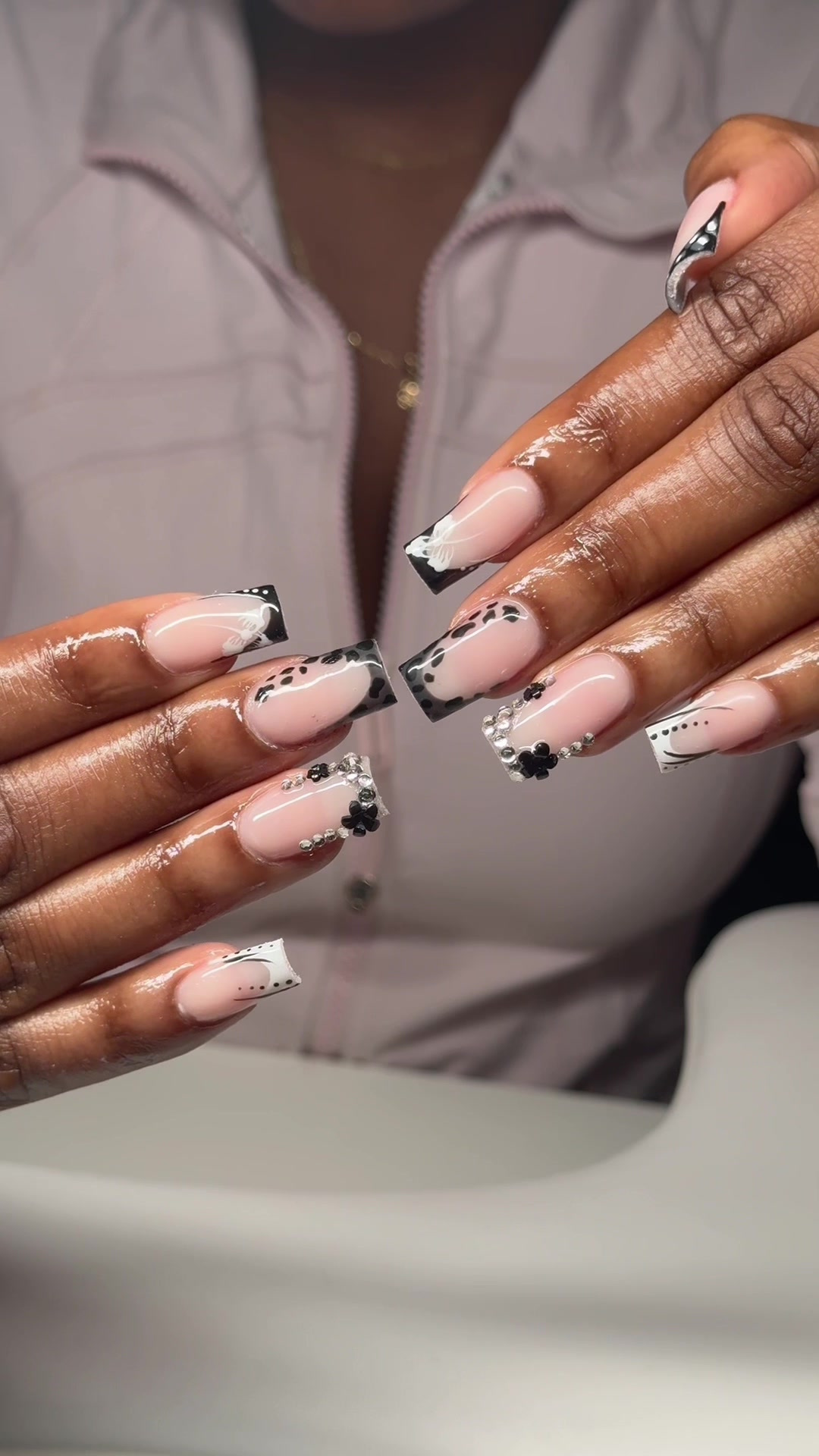 @Montreal nail tech💓