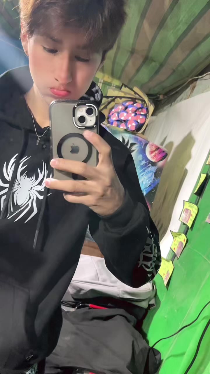 @ɮʀǟʏǟռ ʝɦօռֆ 🀄️