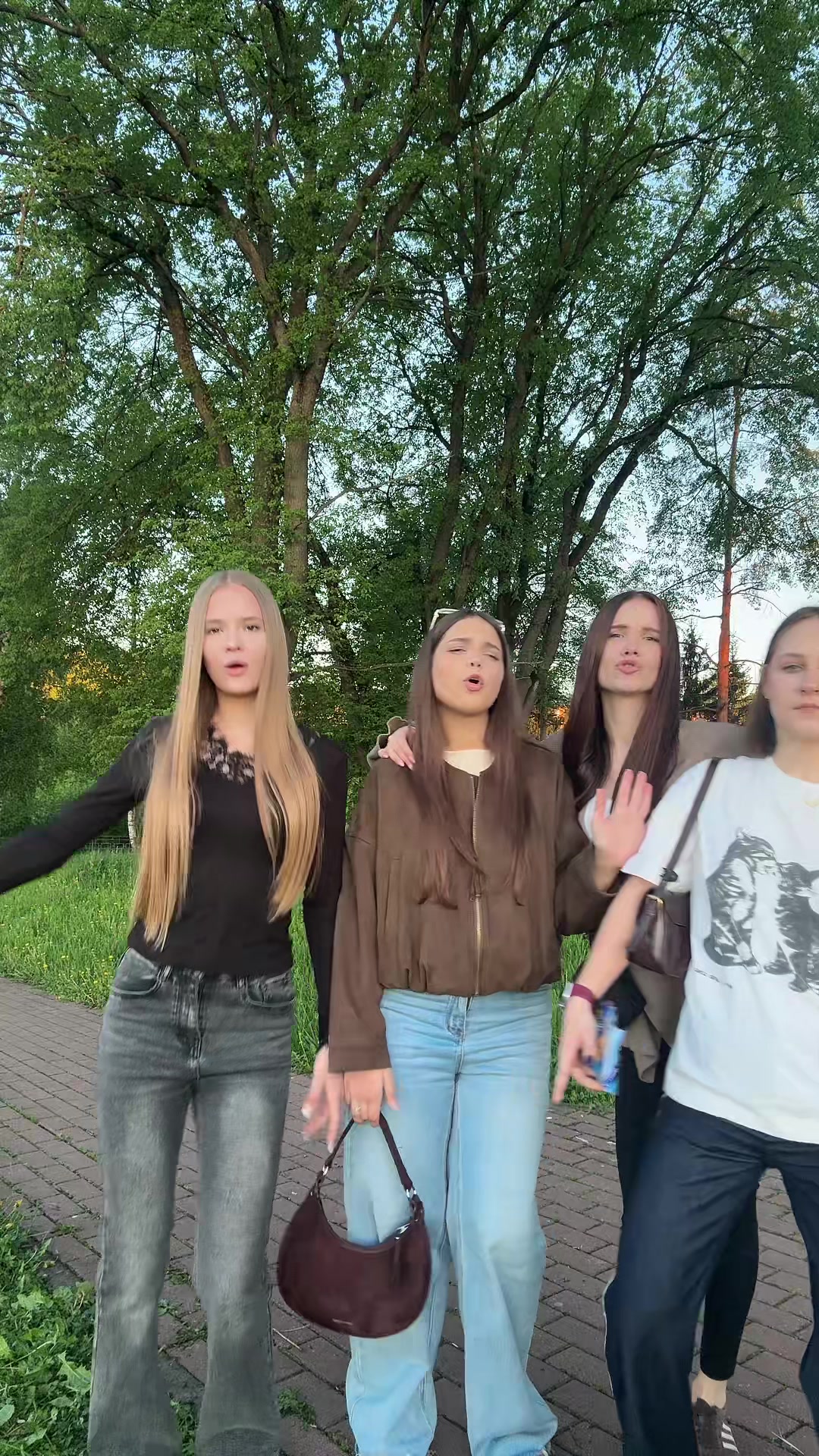 @лера