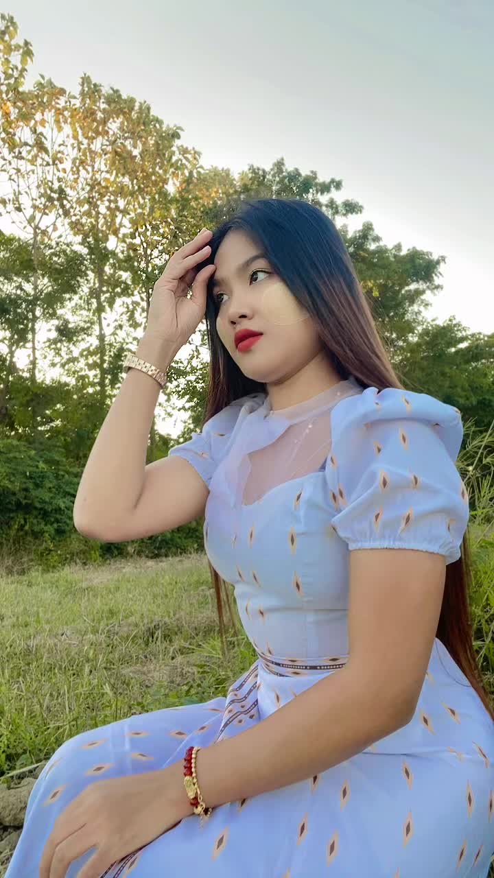 @mayhmuekhinkhin
