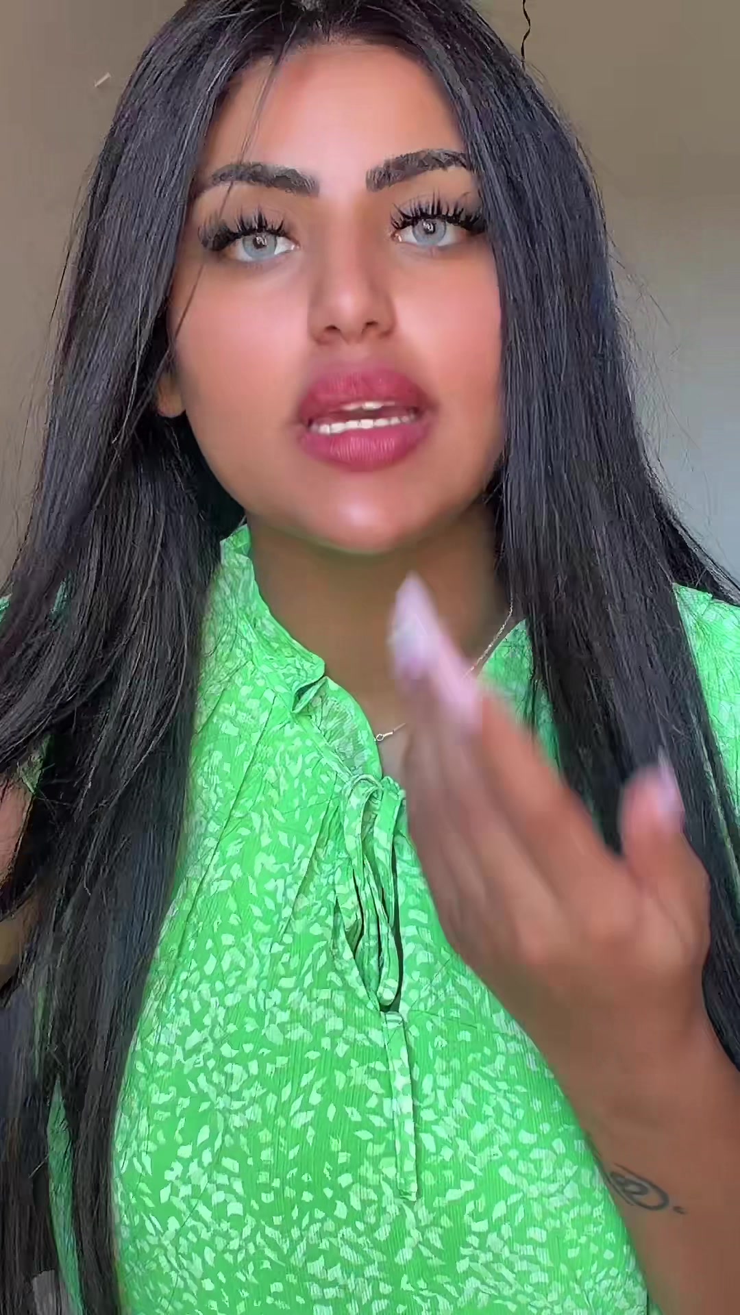 @معاكم🫨 ﮼توتا ﮼الحلويات&hearts;️🍬🍭