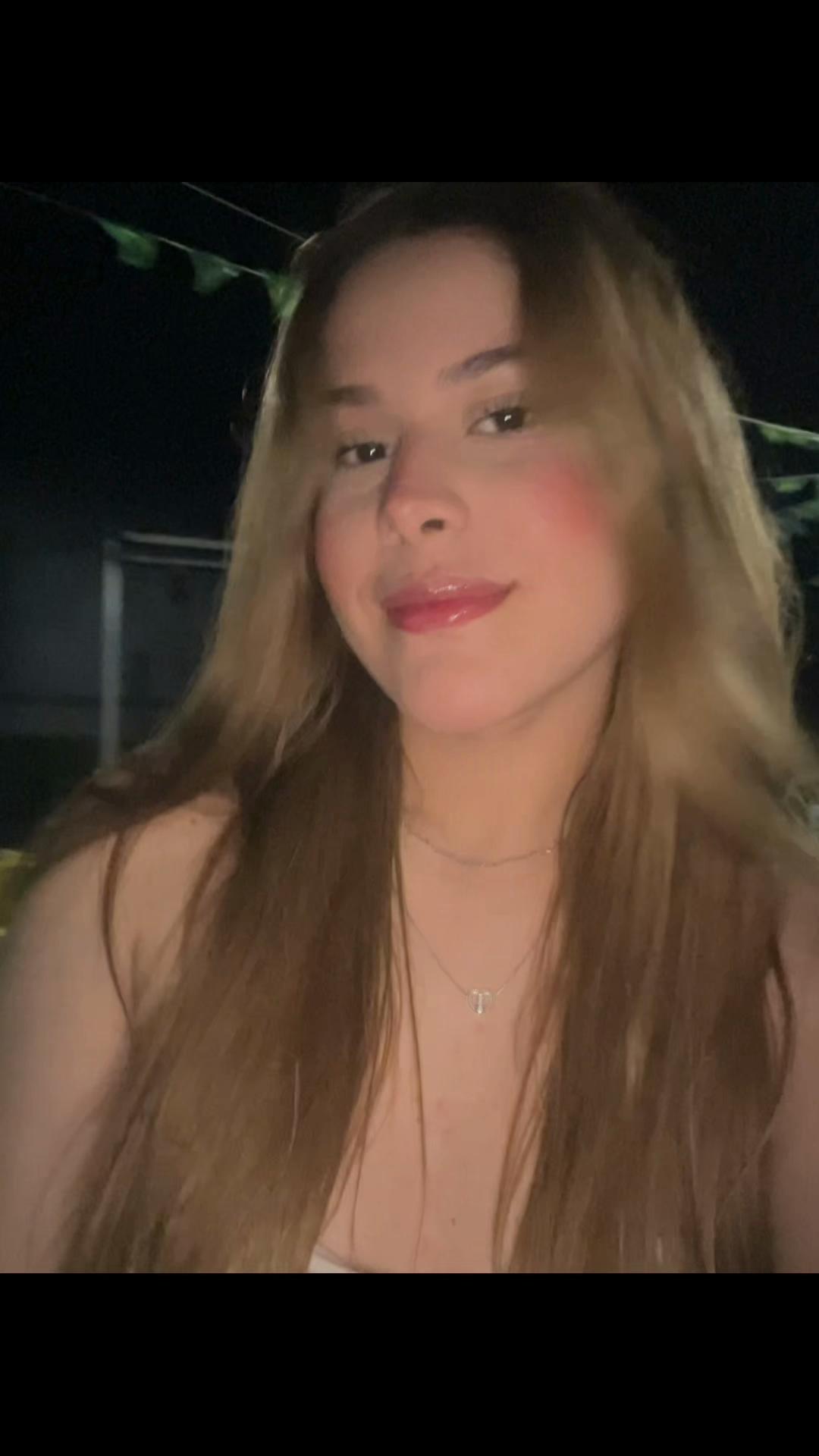 @julievilyy