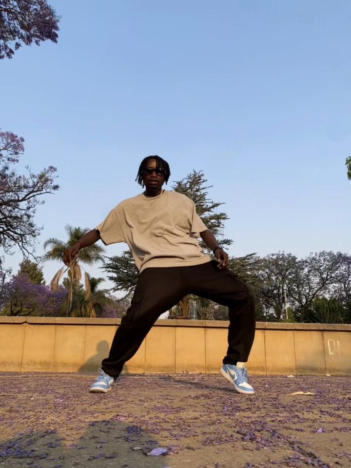 @Gweru’s Favorite Dancer 😁