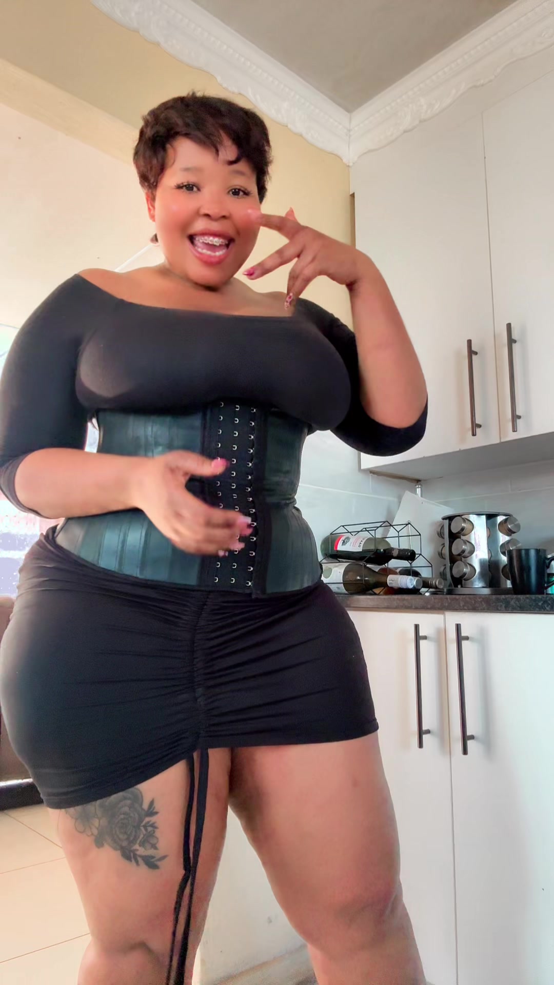 @Curvilicious 🥰F