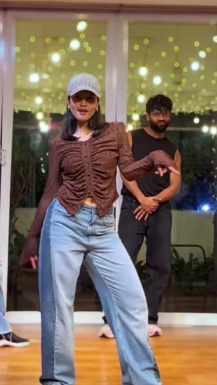 @AkshitaDwivedi