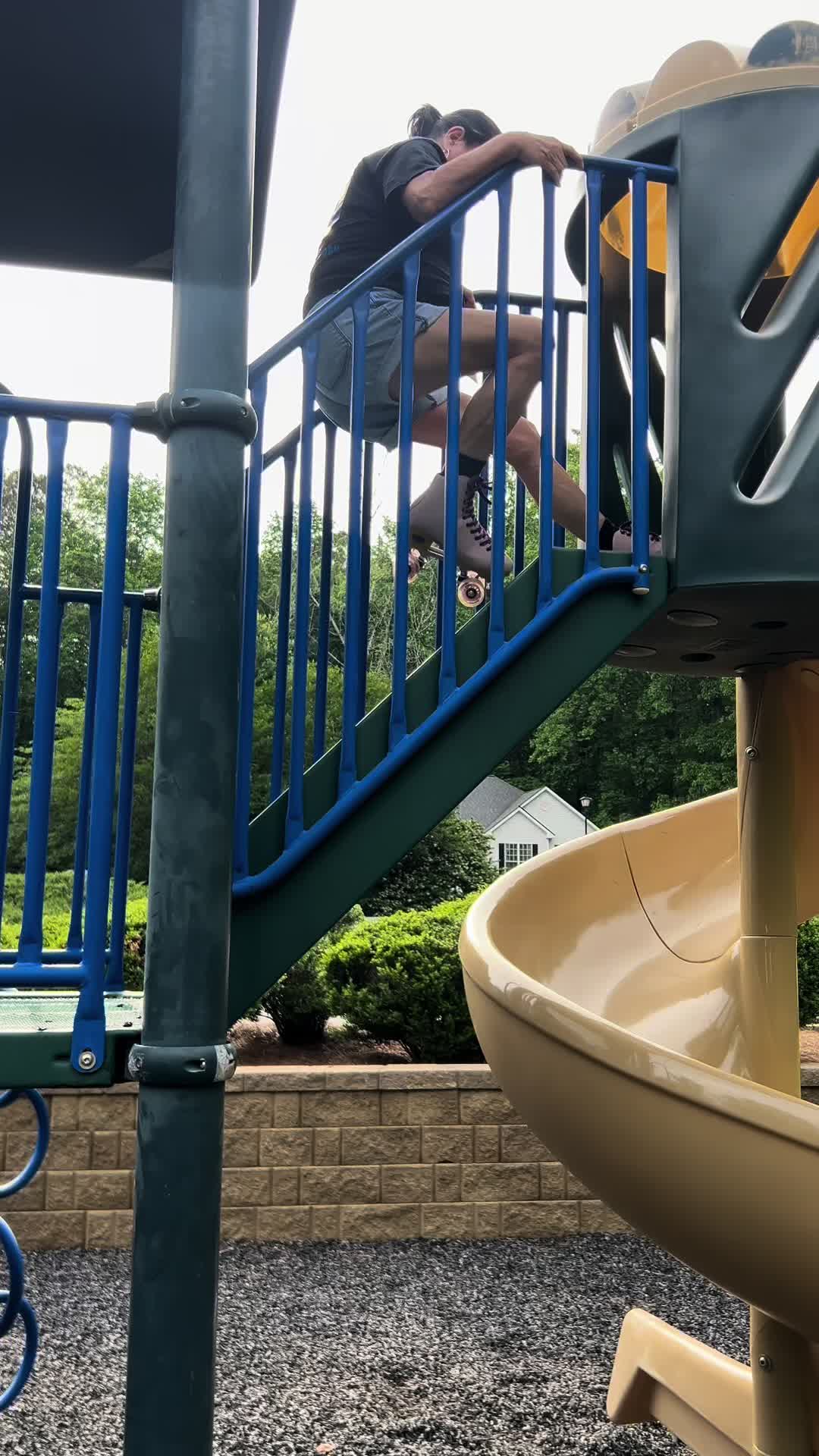 @melanieatlskates