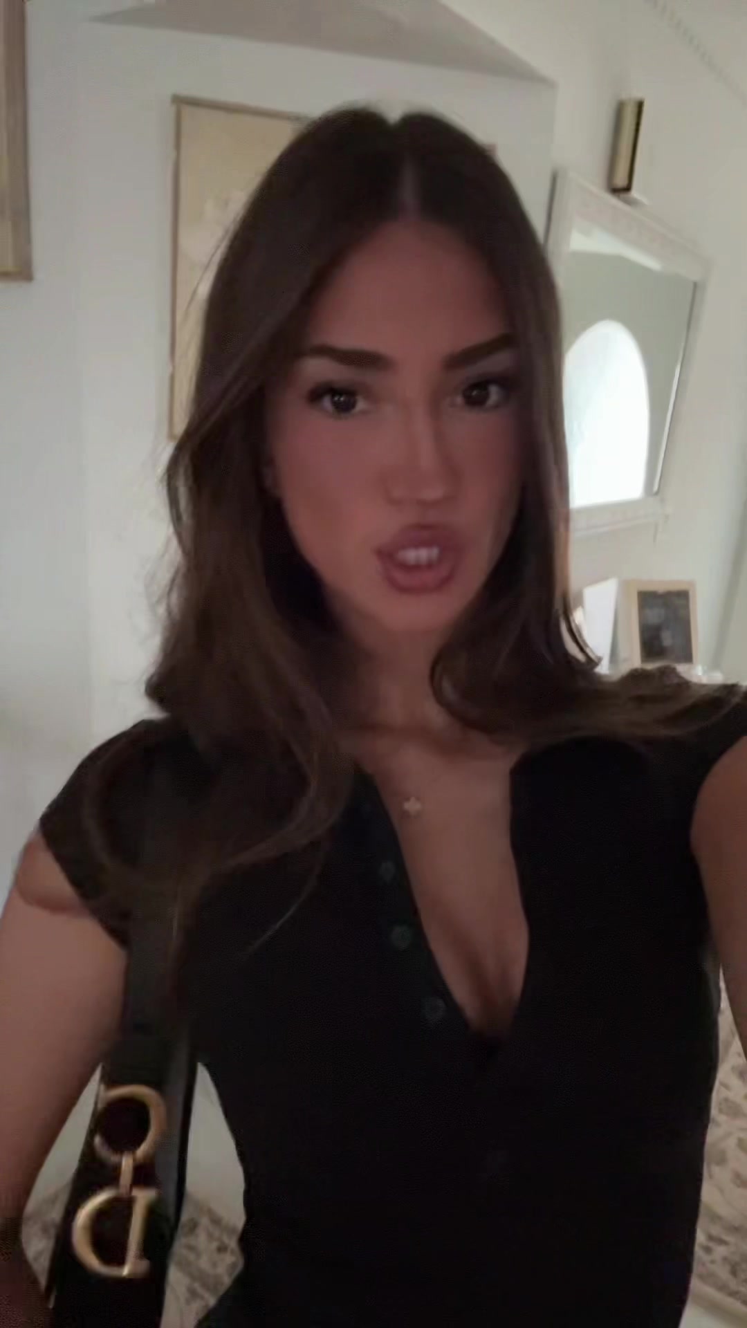 @𝒥