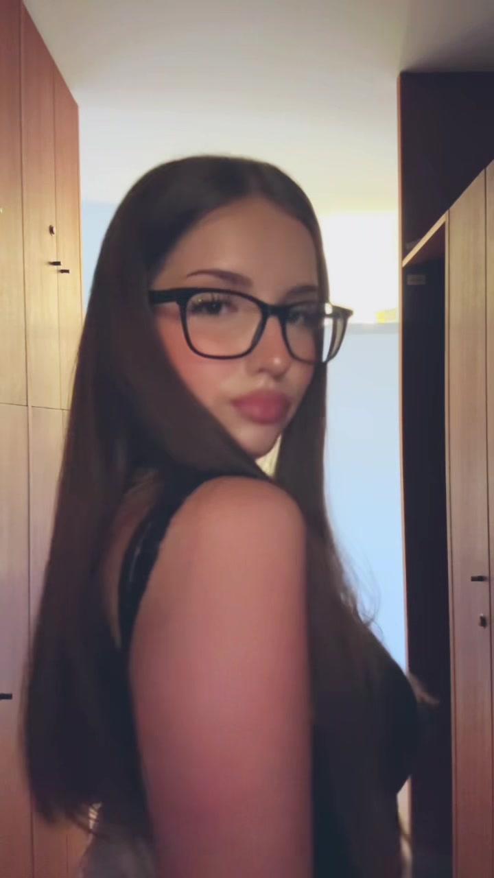 @лиза