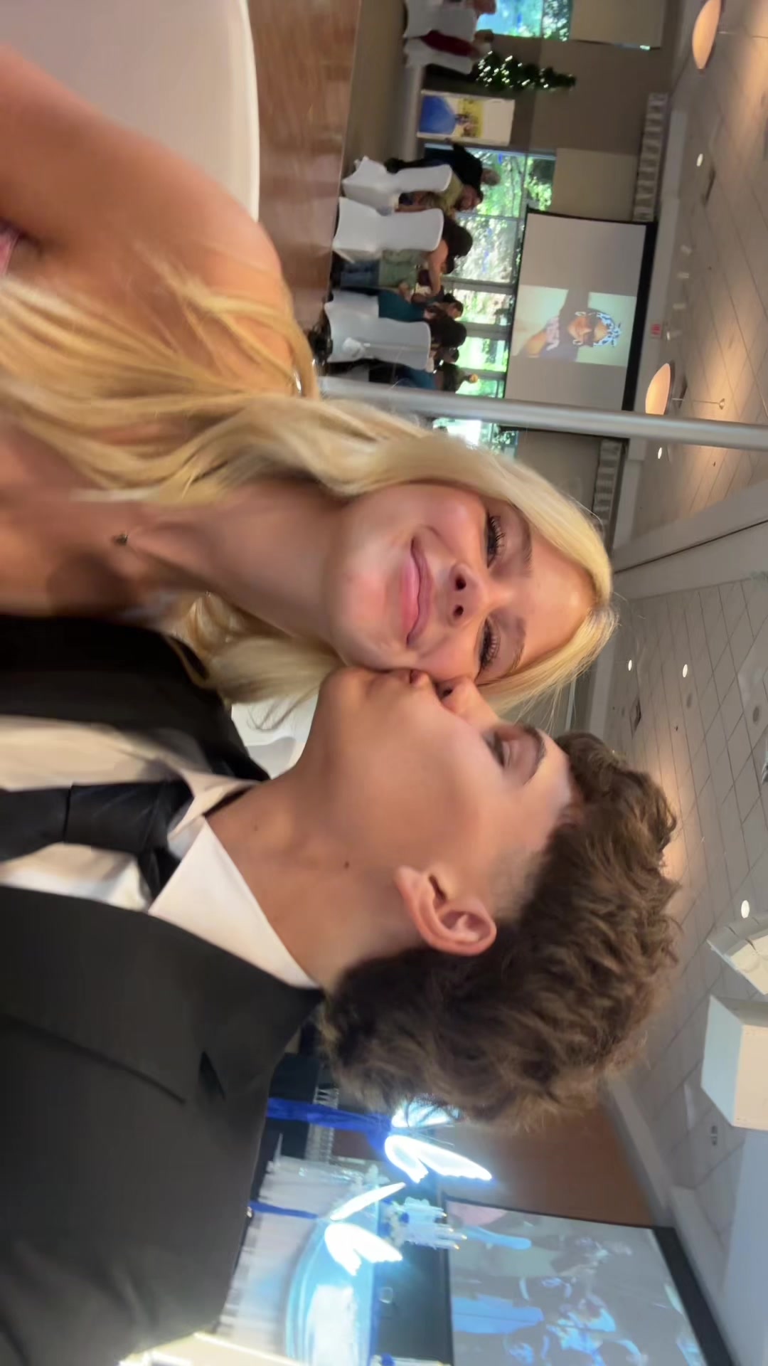 @ella_paige