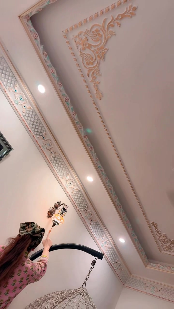@Laila Khan